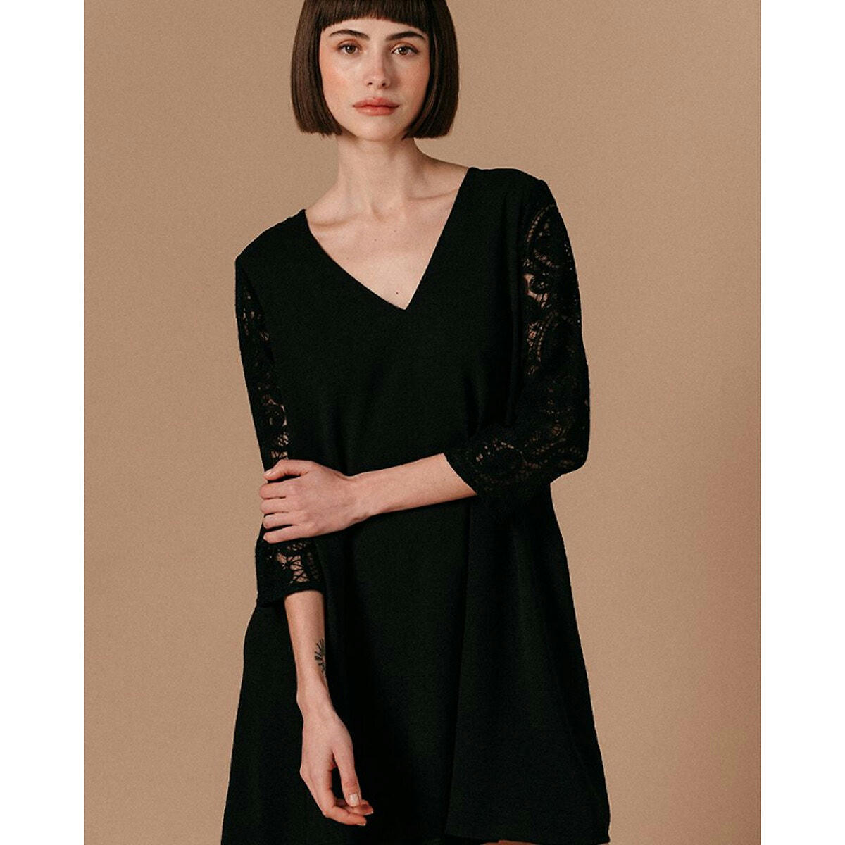 Robe courte Leonie col V manche 3/4 dentelle