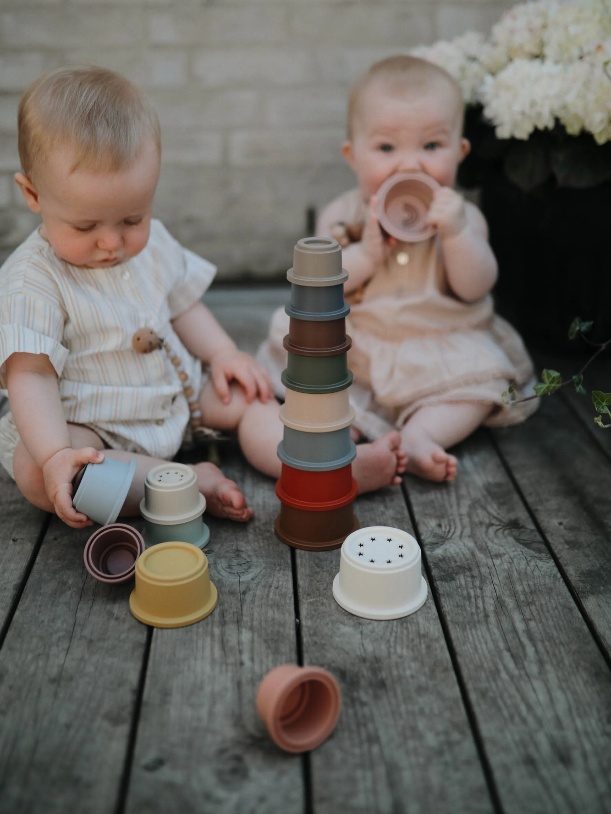 Kinder-Spielzeug Stapelbecher Nani, 8er-Set