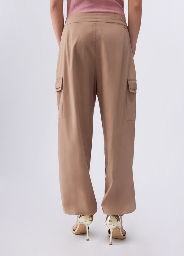Pantaloni cargo