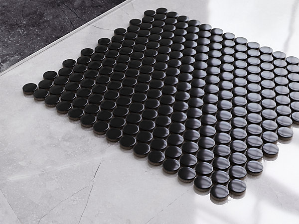 Mosaïque sur résille pour salle de bain et cuisine en céramique 31.7 cm x 29.3 cm- Black dots