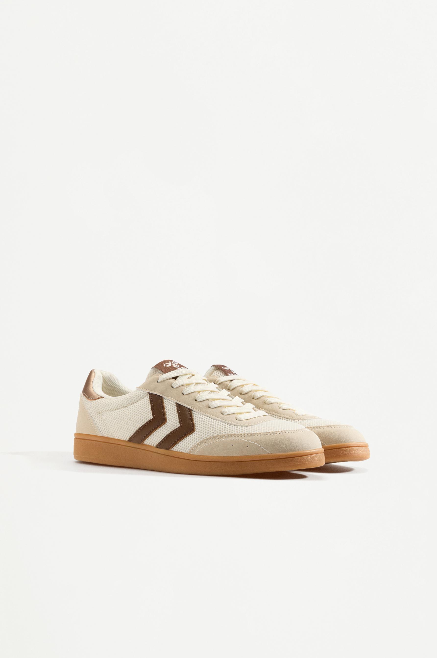Zapatilla deportiva