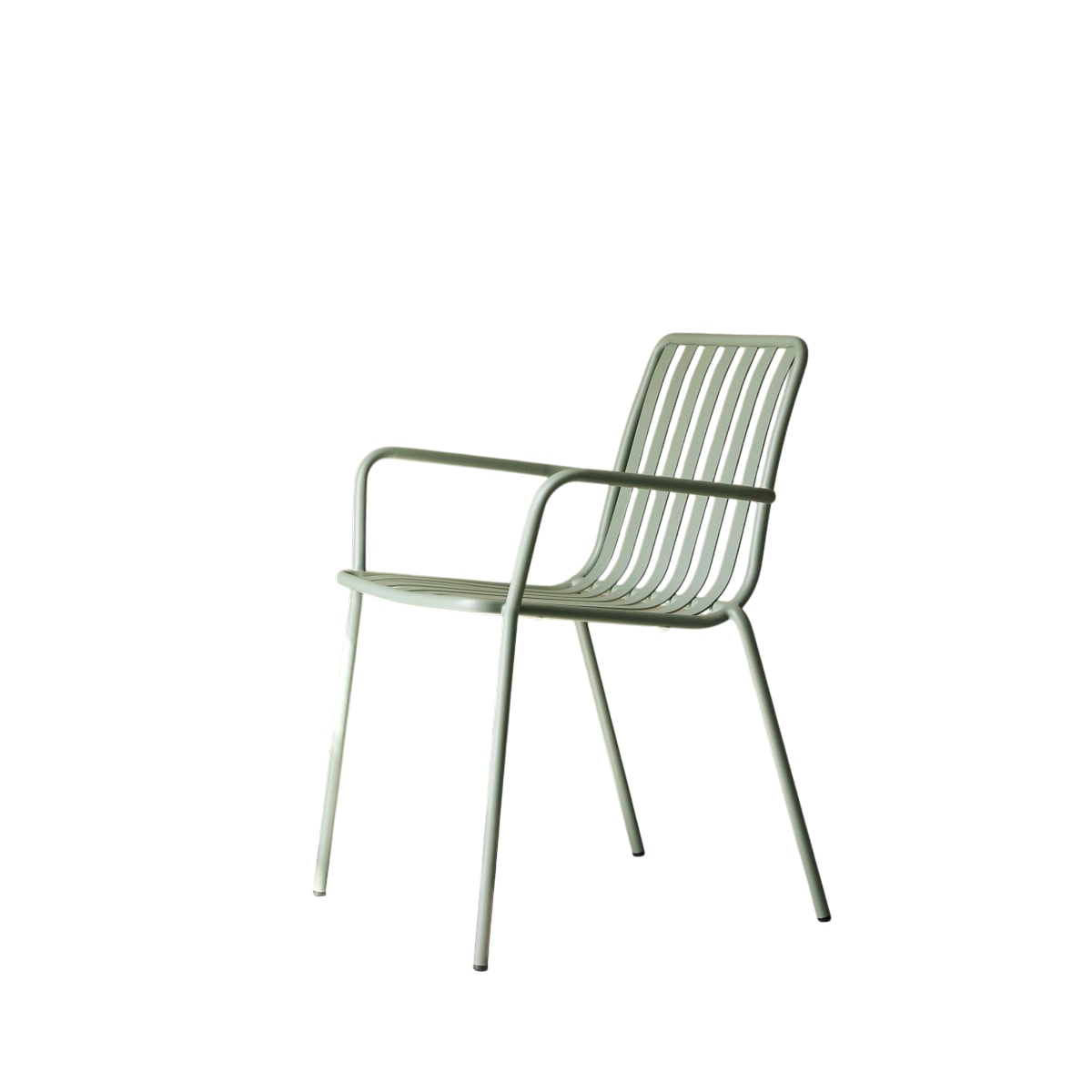 Tikamoon - Metalen leunstoel in groen Gaby