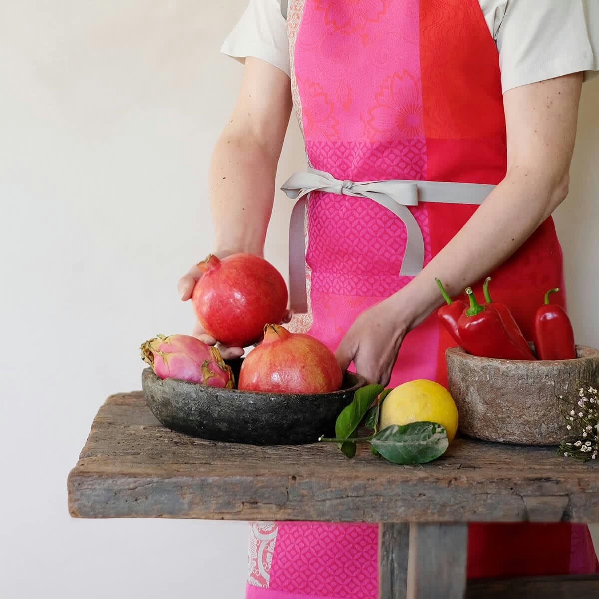 FLEURS DE KYOTO - Tablier en coton brume 90 x 96