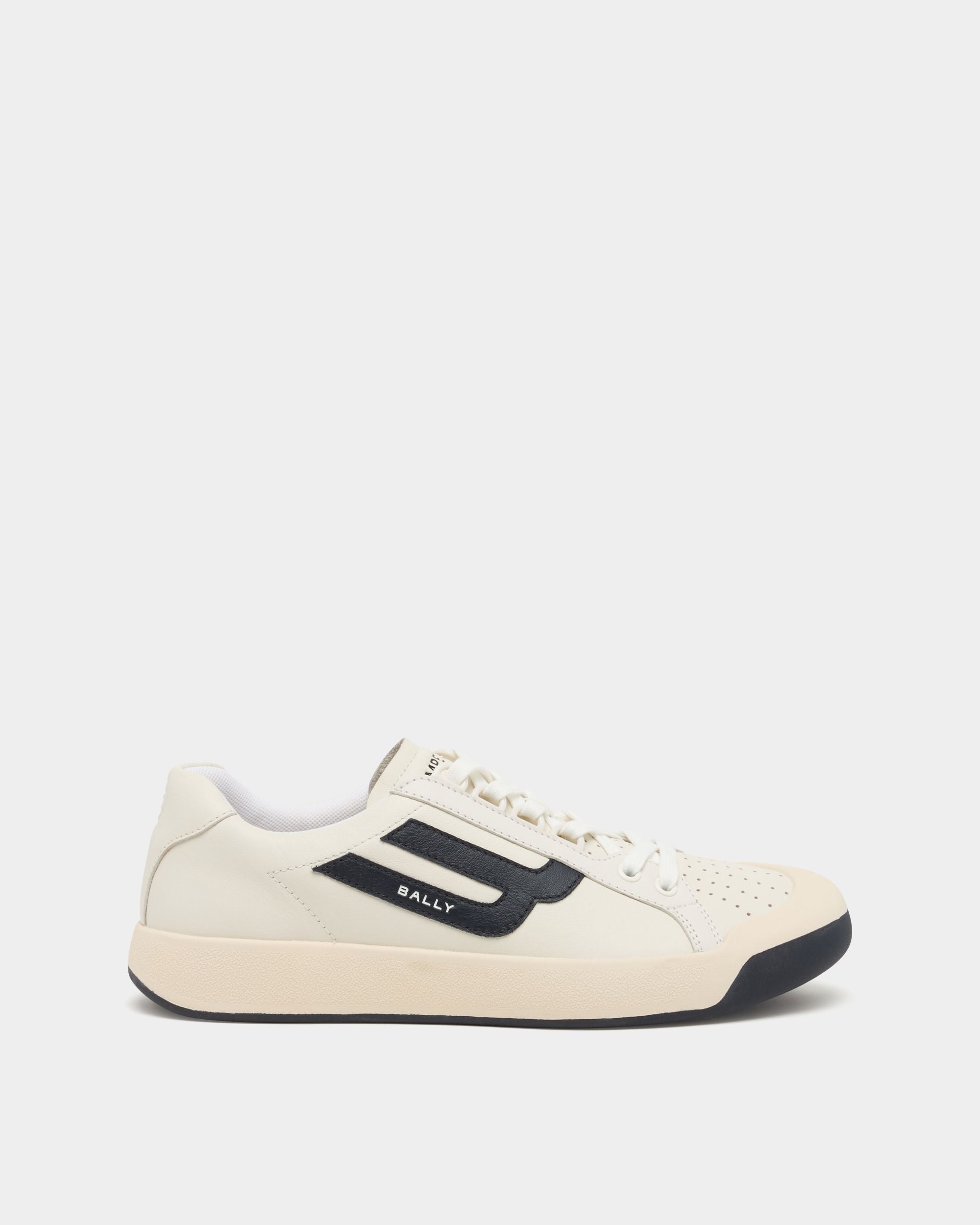 Competition Sneaker aus Leder in Weiß und Marineblau