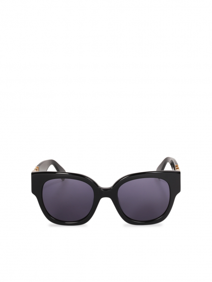 Black sunglasses with decorated temples