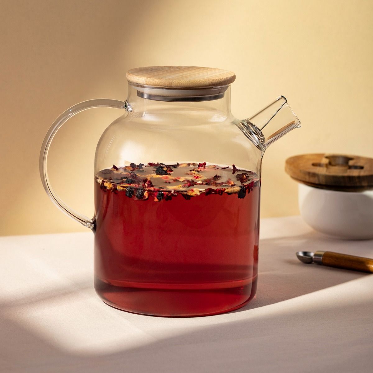 Dzbanek SAFFRON z bambusowym wieczkiem 1,8 l