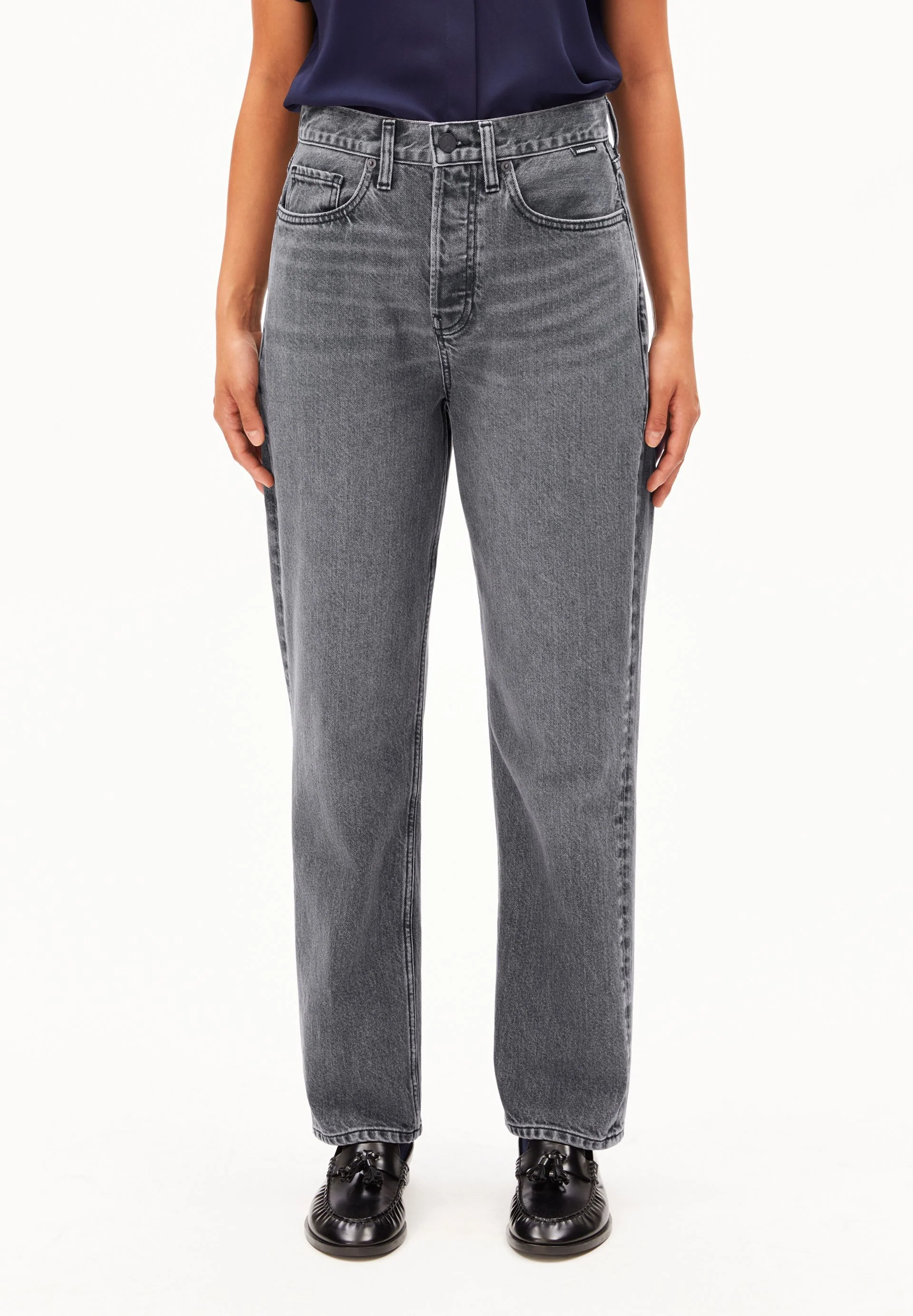 AAIKALA HIGH STRAIGHT JEANS