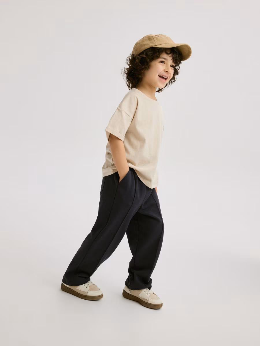 Sweatpants With Stitching