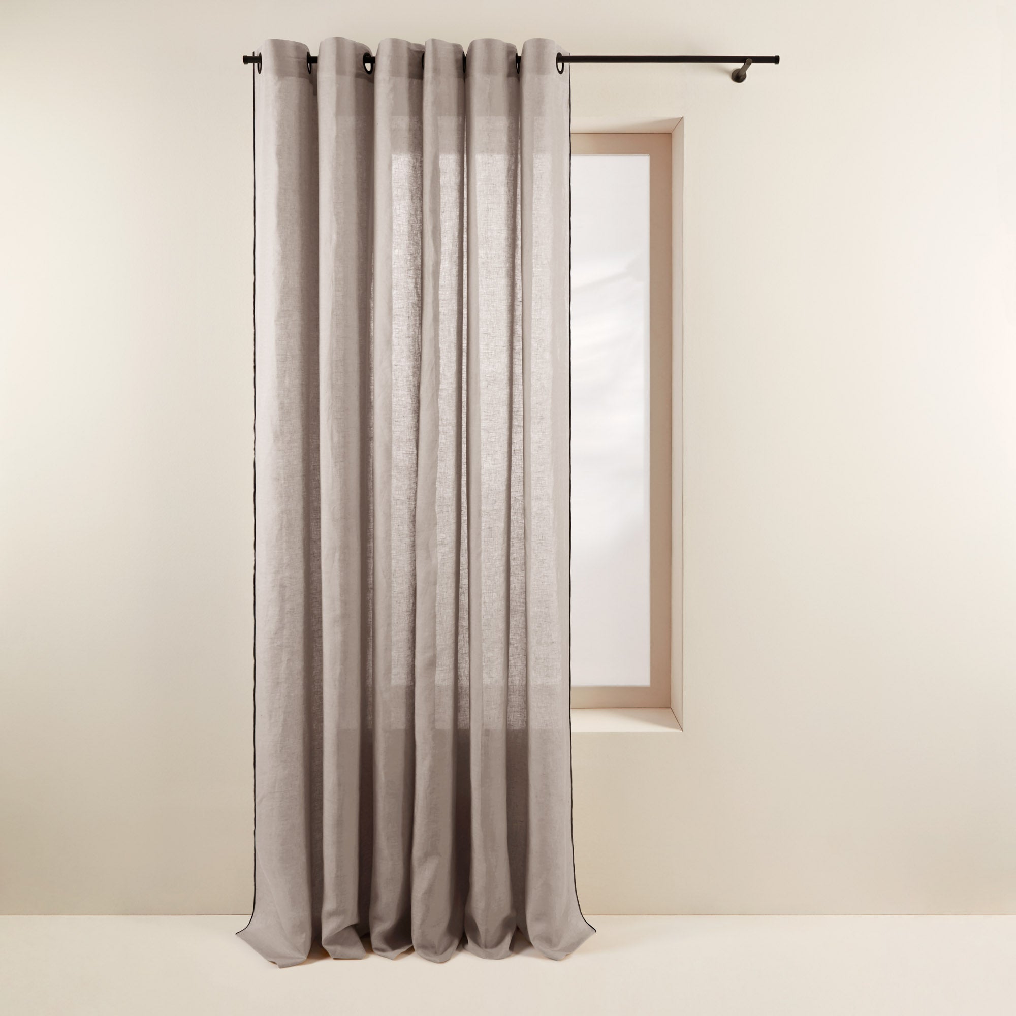 Madura Gordijn Carlina snaar en zwarte hommel 144x280 cm