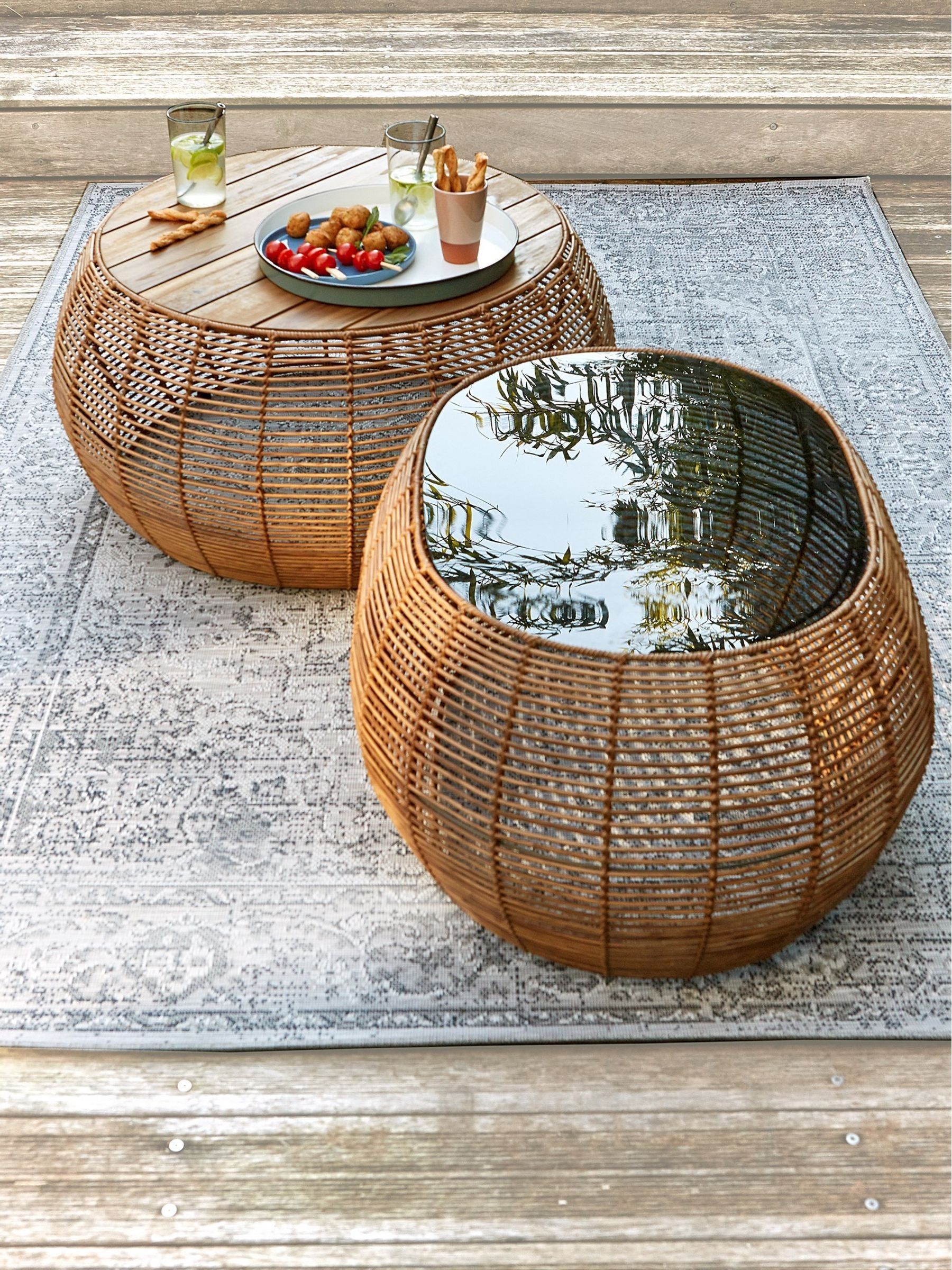 La Redoute Intérieurs Dark Wood Madalina Acacia & Resin Round Garden Coffee Table