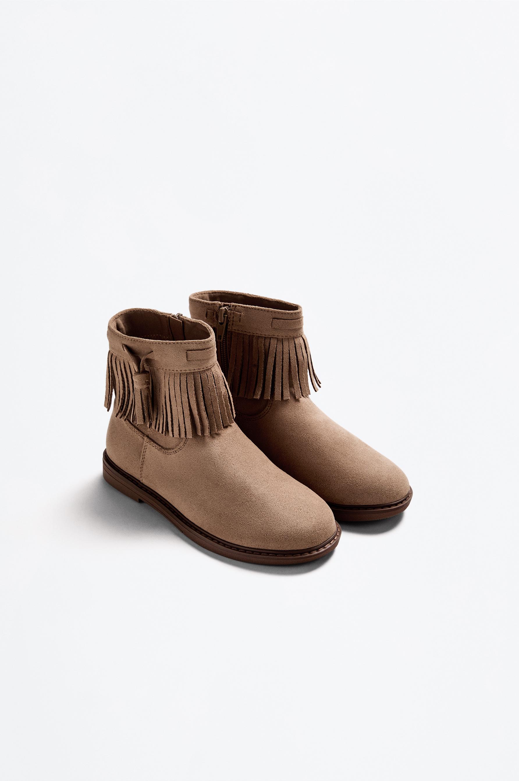 Bota flecos
