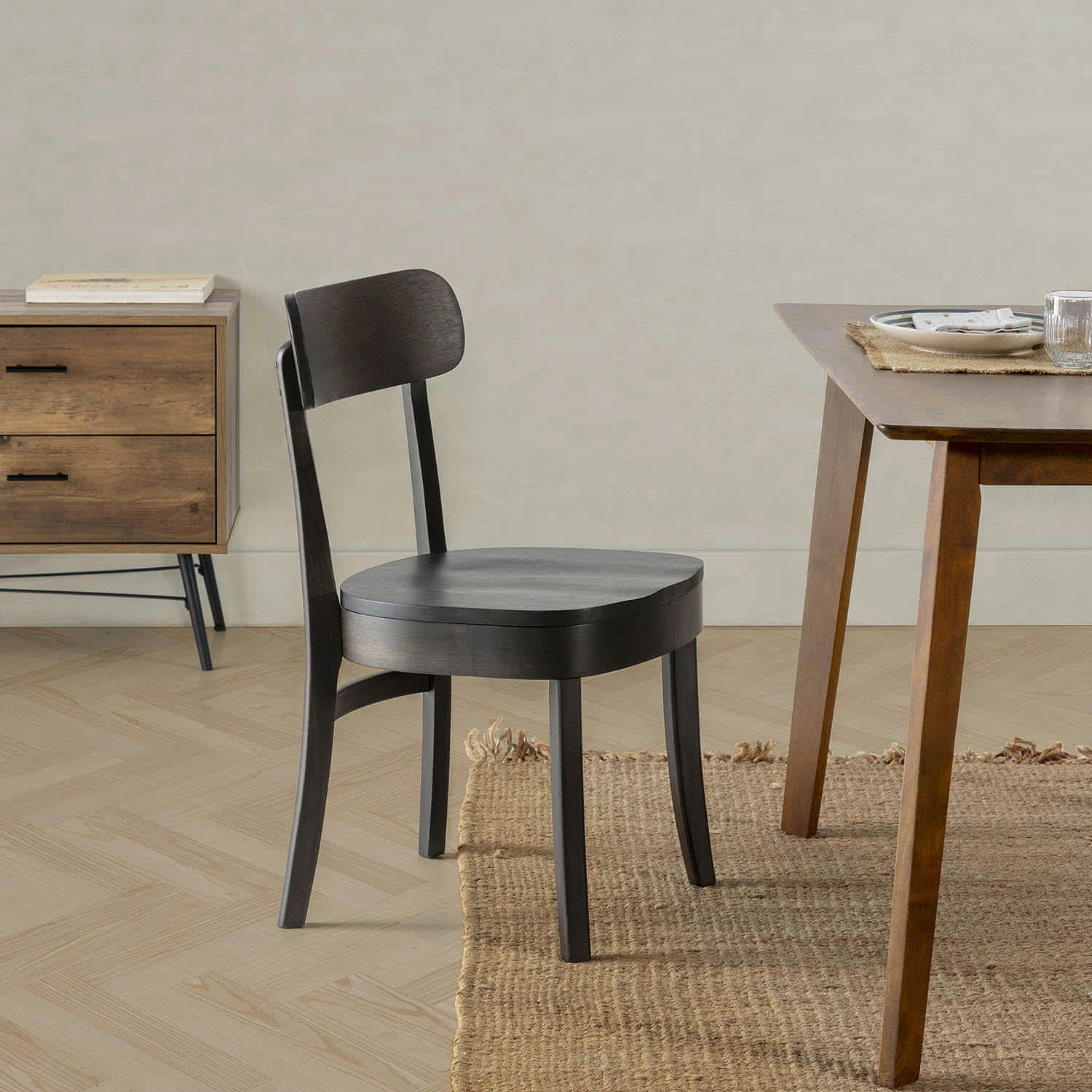 NALA - Pack de 2 chaises couleur noir, Bois massif