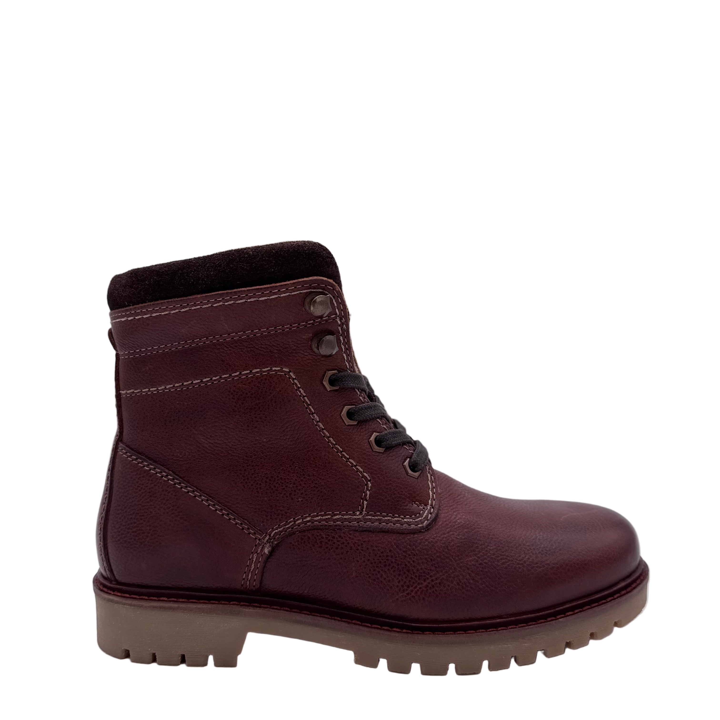 SCHNÜRBOOTS