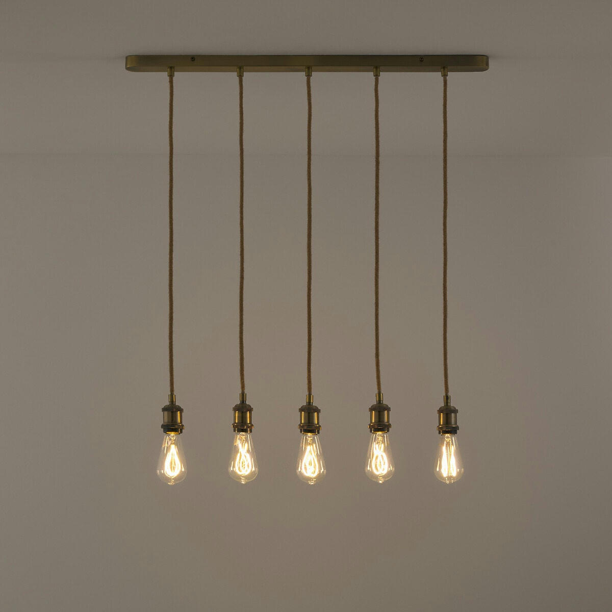 Suspension grappe en laiton et jute, Palatina