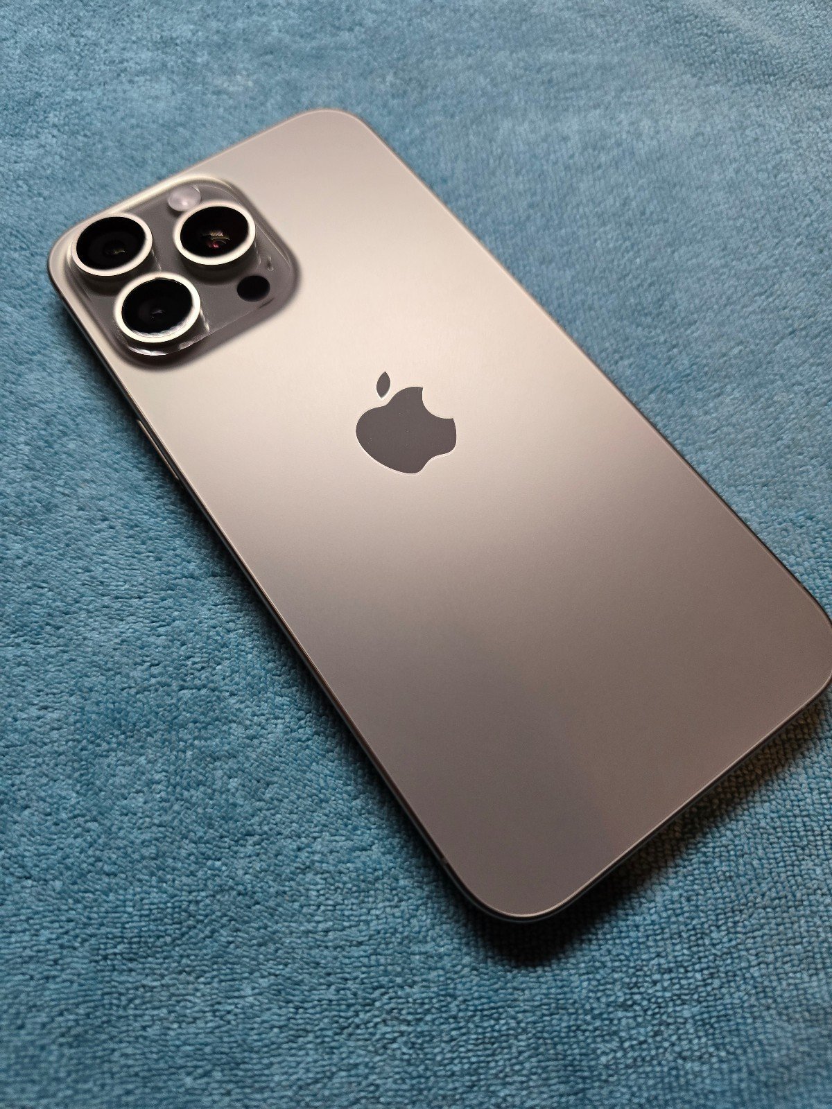 Apple iPhone 15 Pro Max Natural Titanium 256gb Unlocked MINT CONDITION