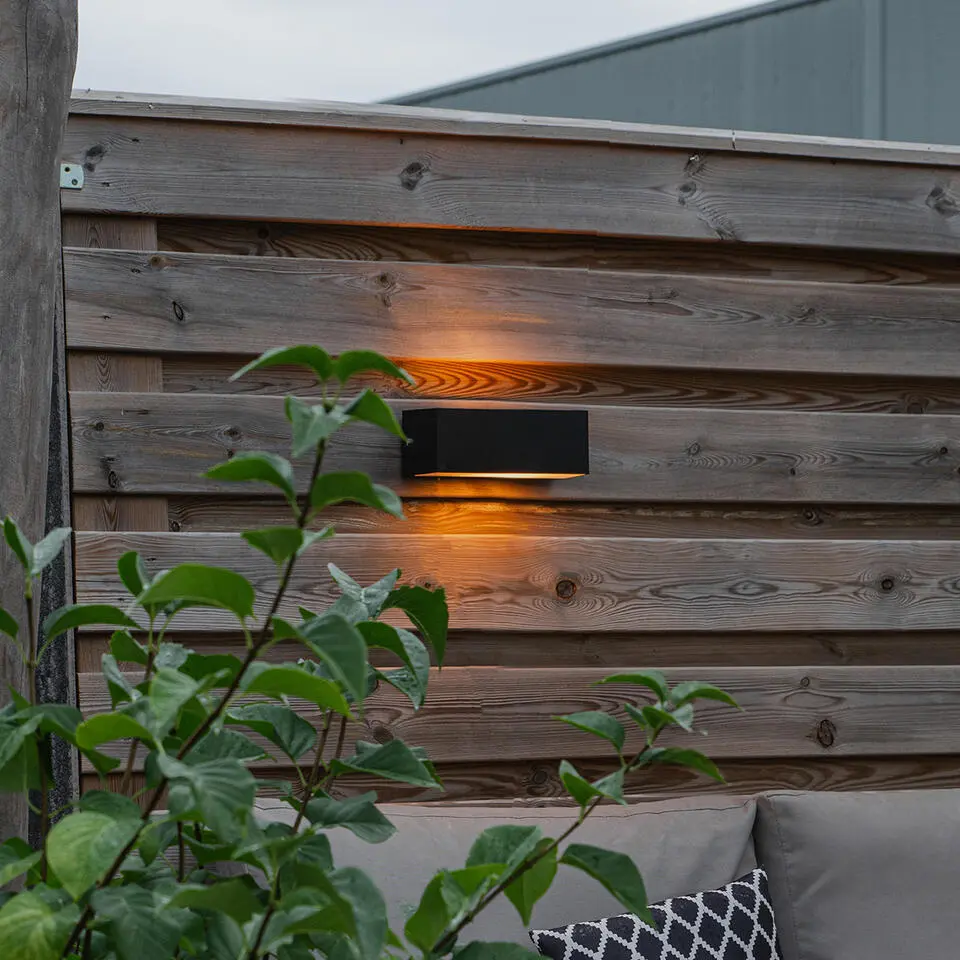 Qazqa wandlamp houks zwart e27