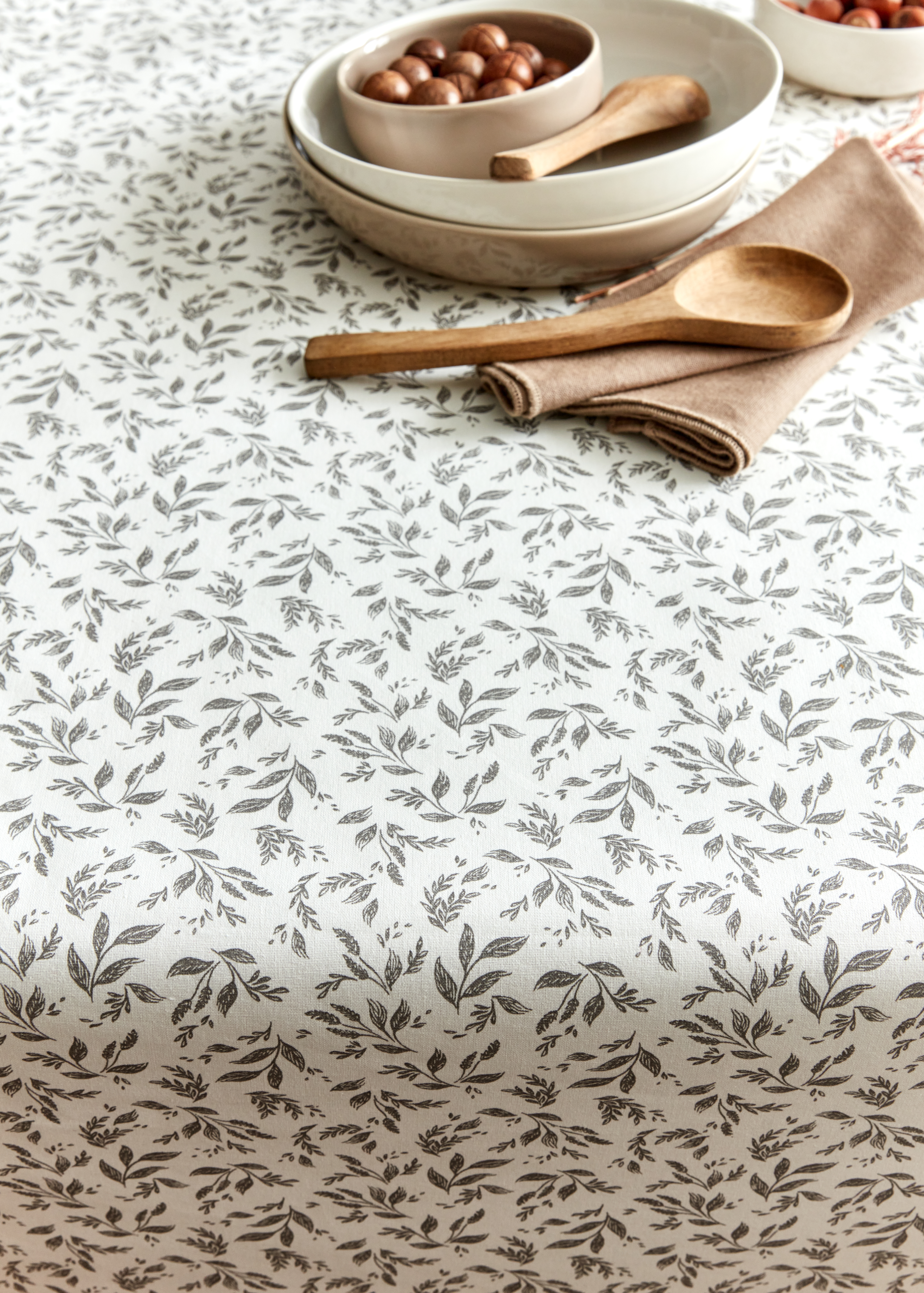 NAPPE ENDUITE à MOTIF VÉGÉTAL BLANC / GRIS