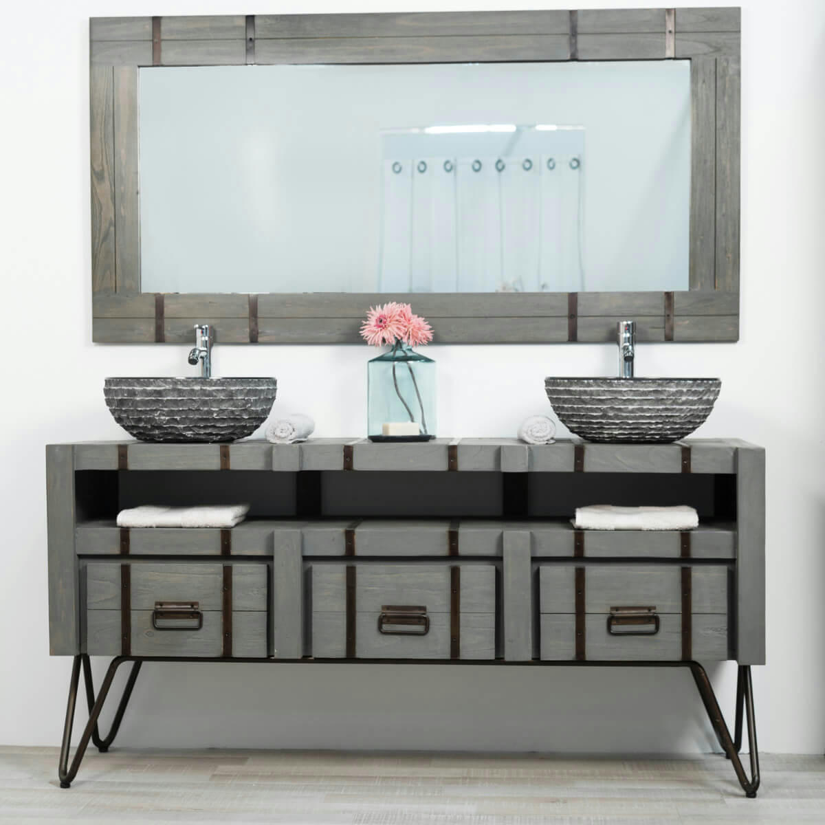 - Meuble sous vasque de salle de bain en mindi et métal L160cm