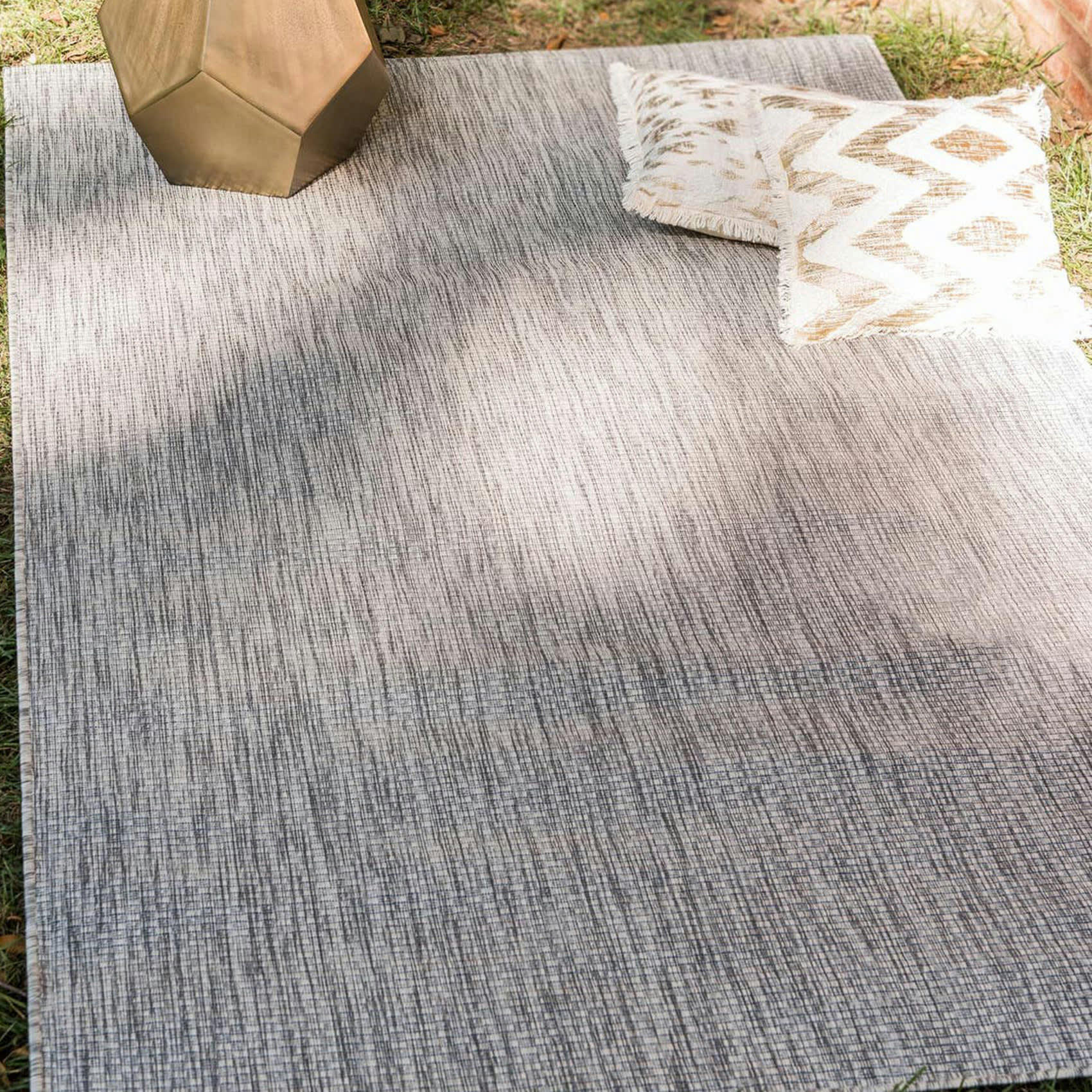 MOA - Tapis intérieur et extérieur gris 120x160