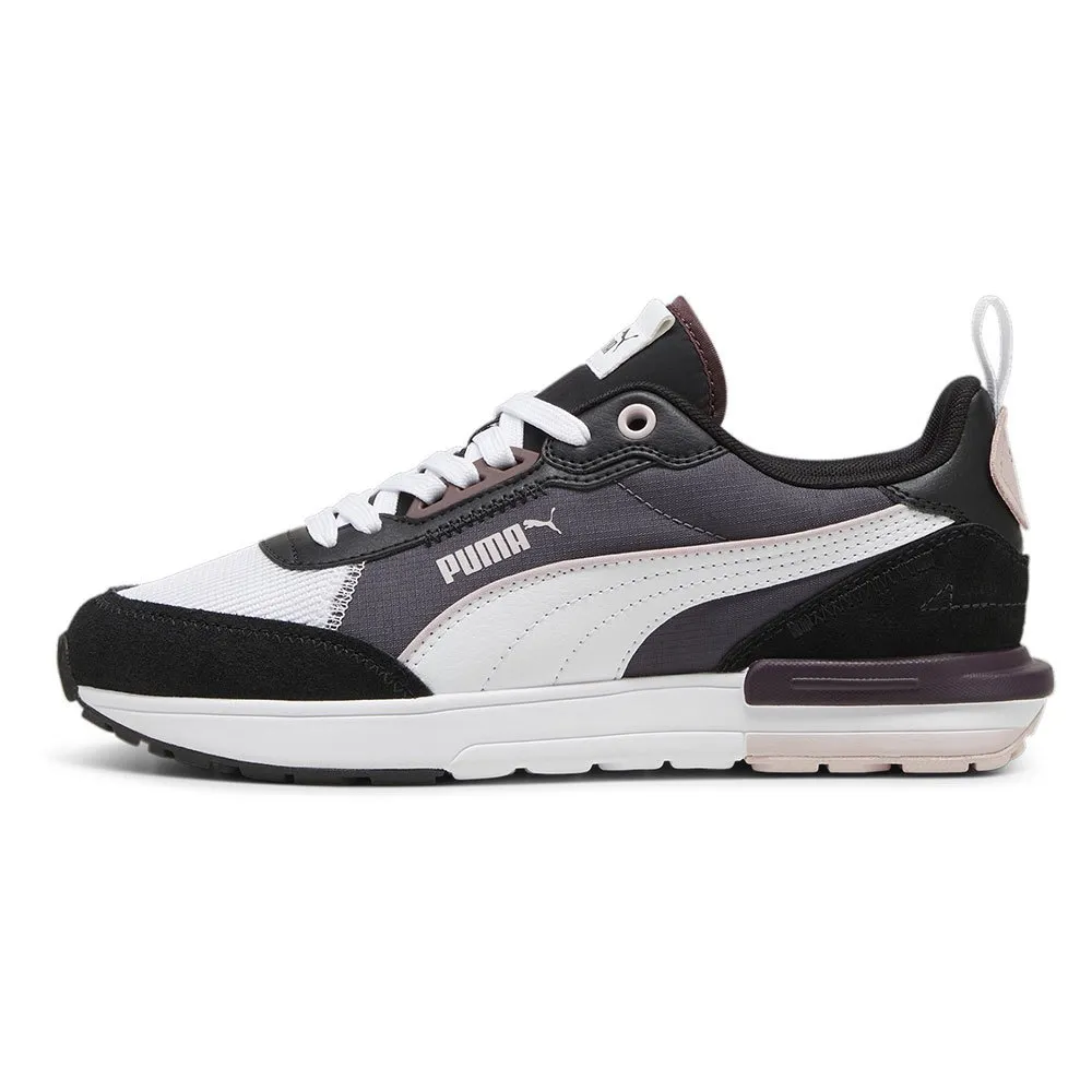 Puma R22 trainers