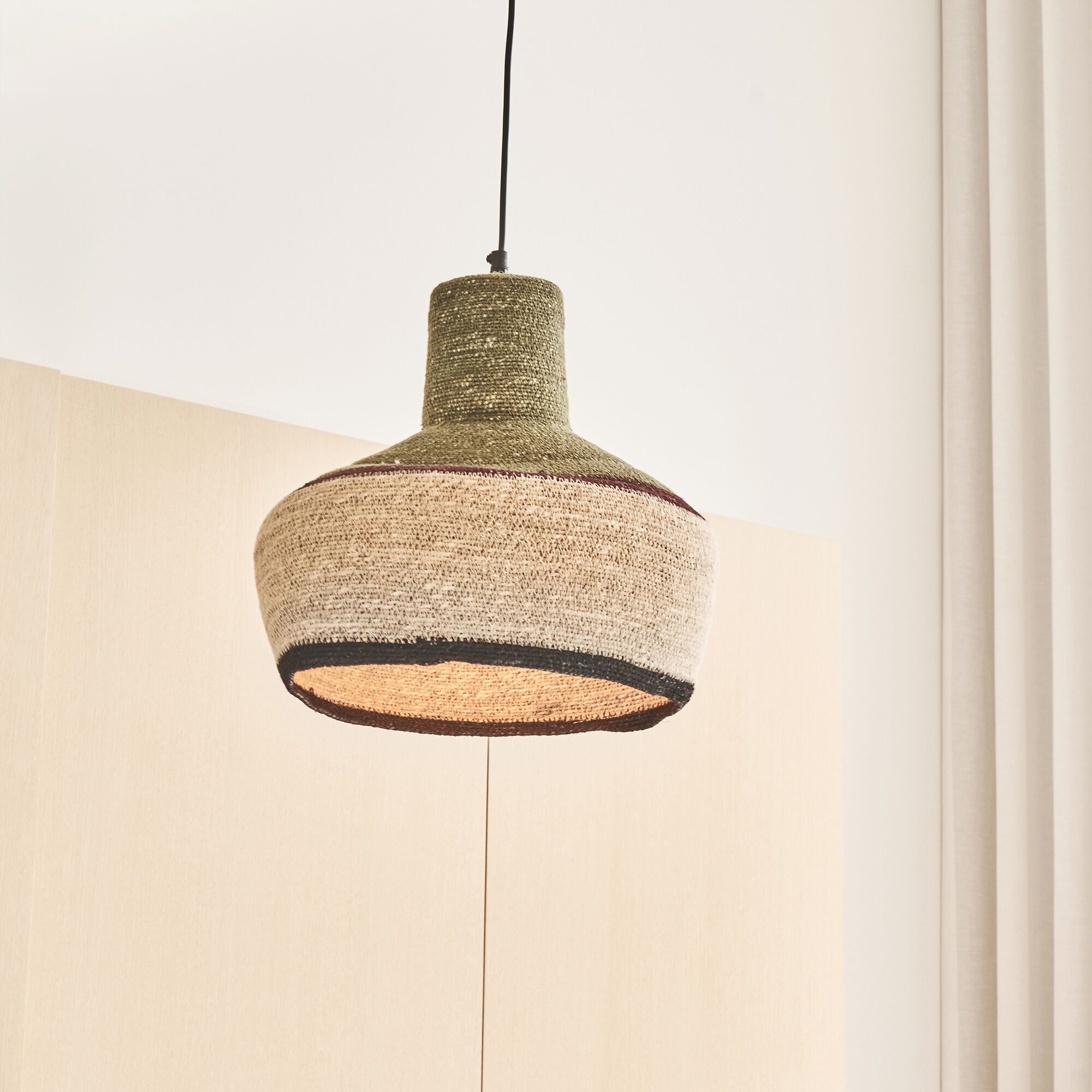 RUBIA - Suspension électrifiée en jonc de mer D30cm - naturel