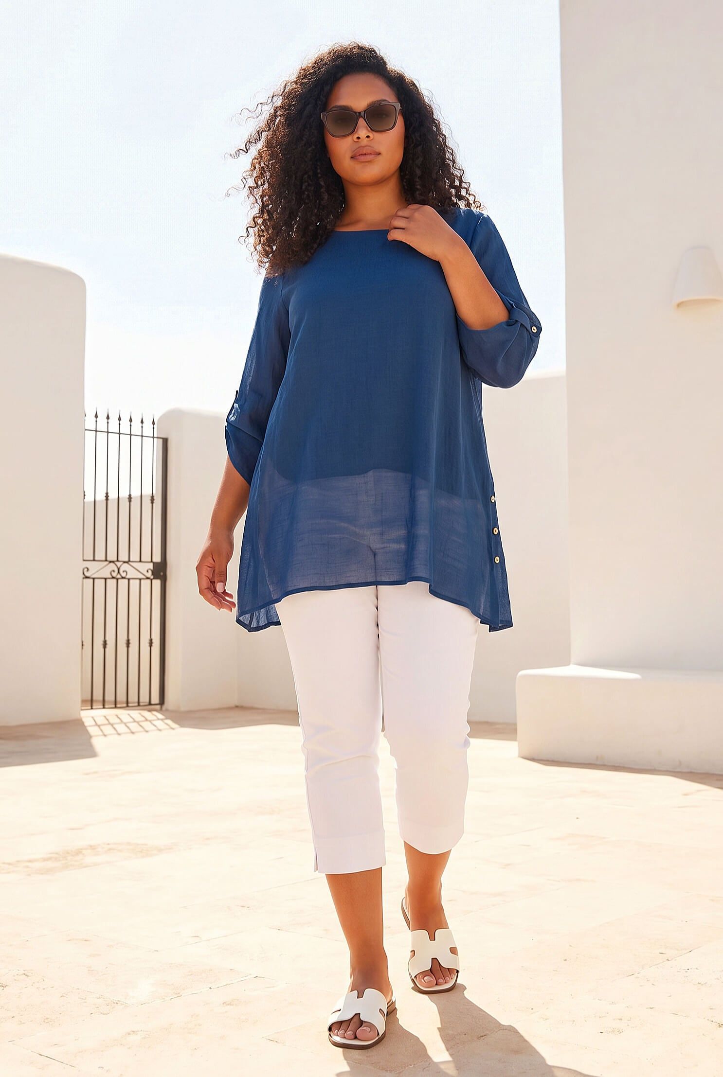 Roman Curve Buttoned Side Asymmetric Top