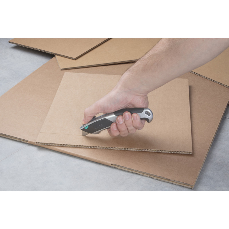 Cutter professionnel à lame trapézoïdale avec chargement automatique 61 mm WOLFCRAFT