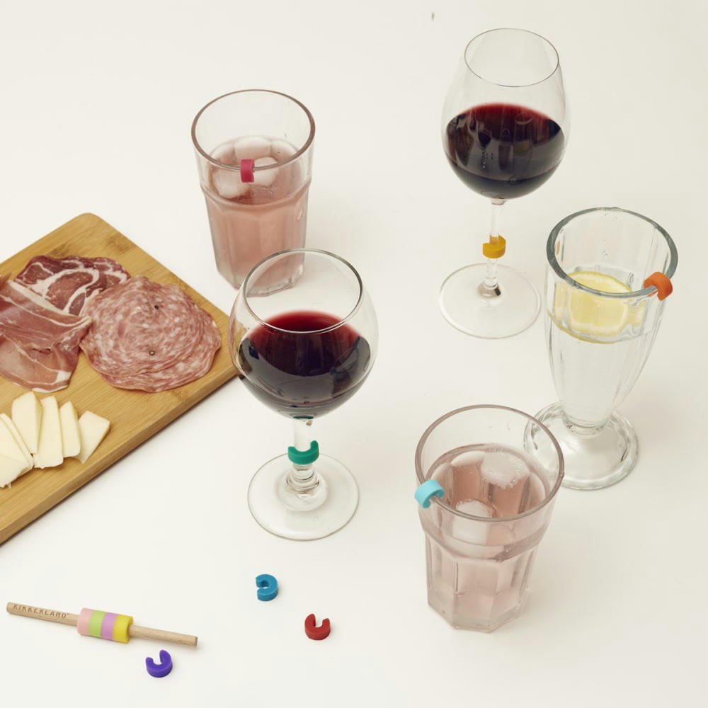 - Lot de 12 marqueurs de verres arc en ciel silicone multicolore