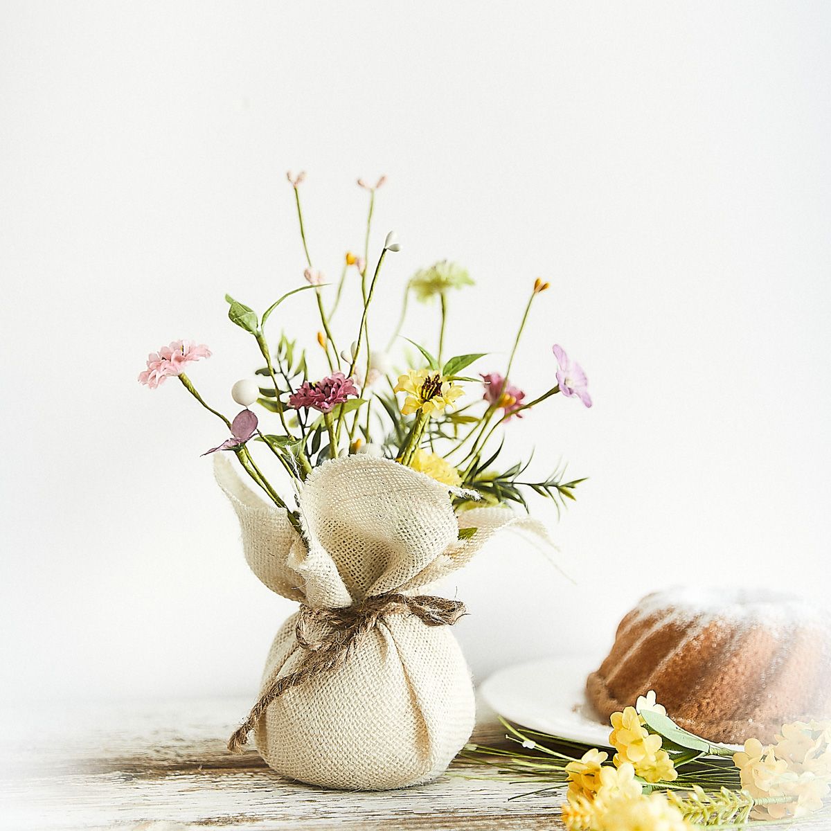 Roślina sztuczna FLOS z kolorowymi kwiatkami 30 cm