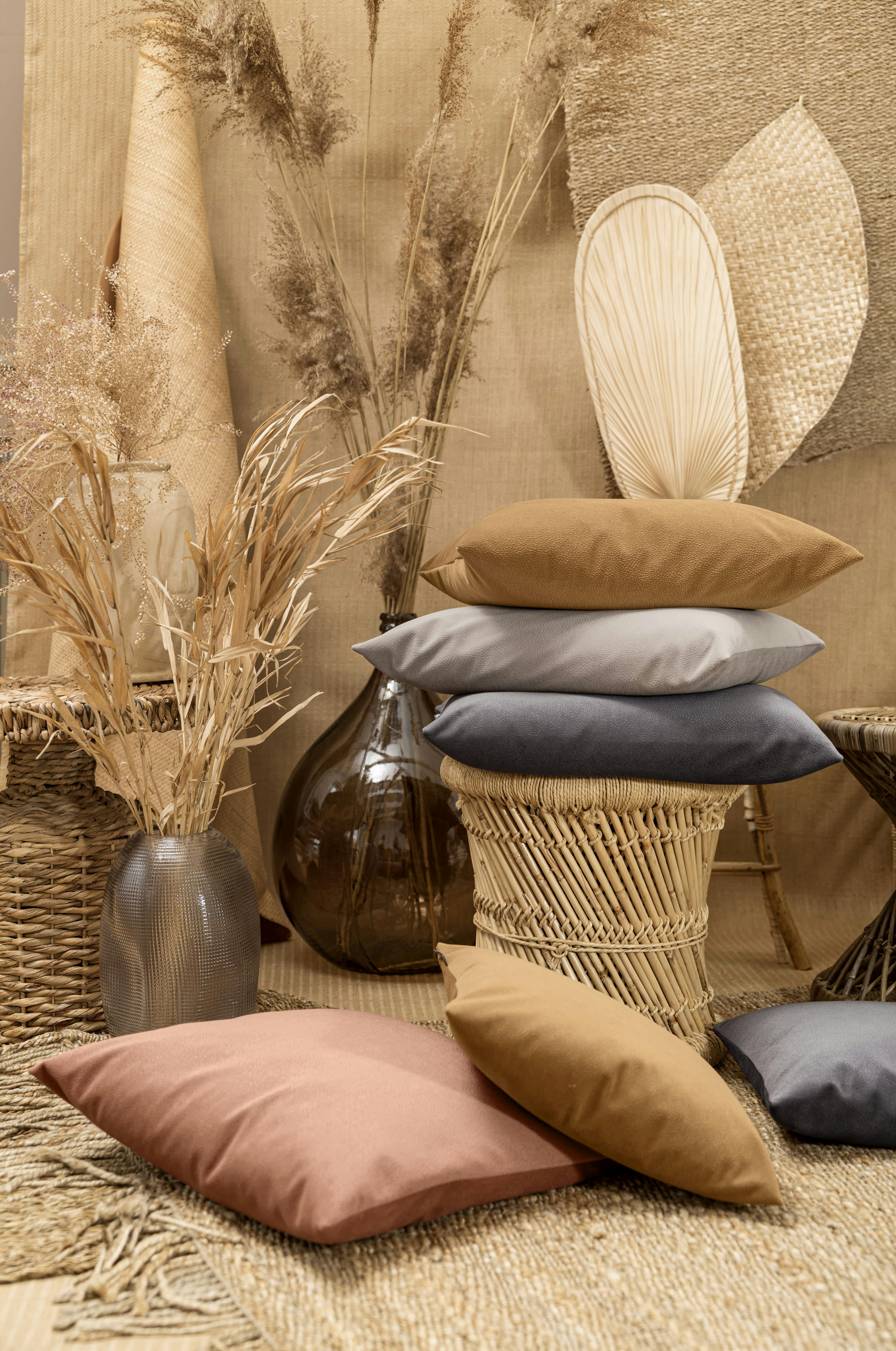 LUNES - Housse de coussin aspect grainé taupe 50x50