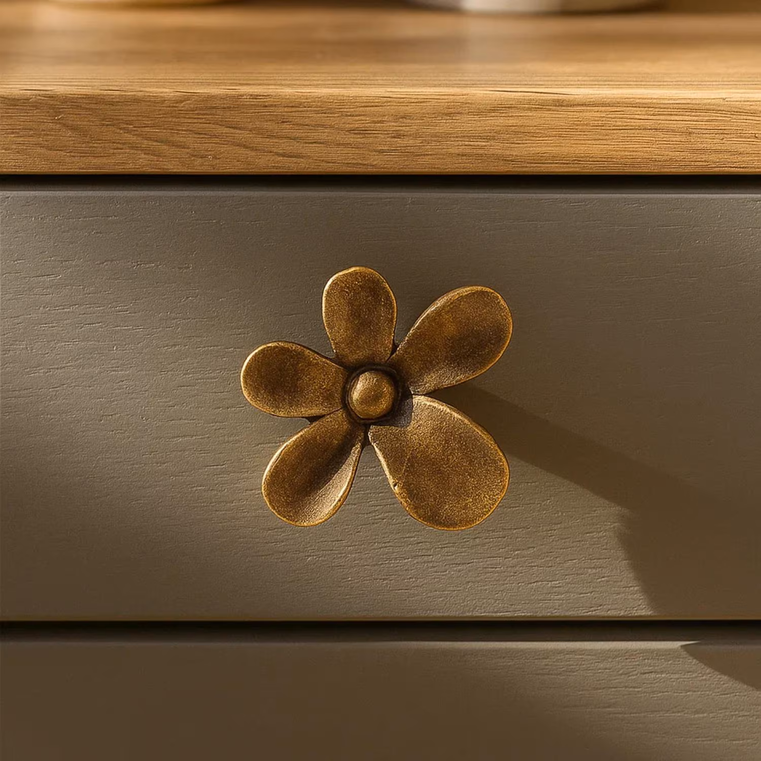 Antique Bronze Flower Metal Knob Door Drawer Pull Kitchen Cabinet Dresser Handle