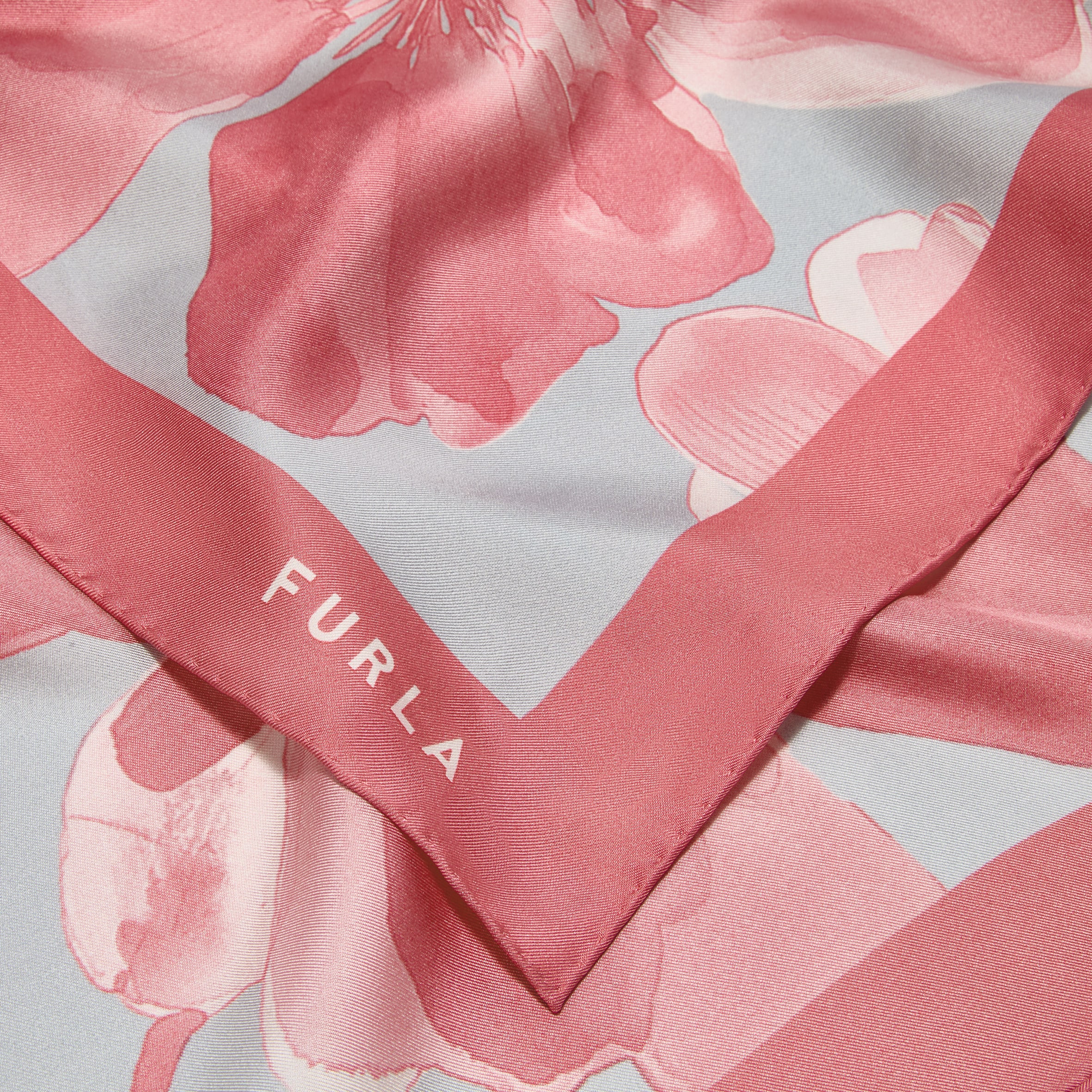Furla Tortona Carr&eacute;