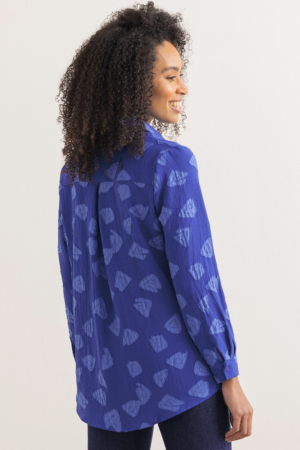 Klass. Patterned High Low Long Sleeve Shirt