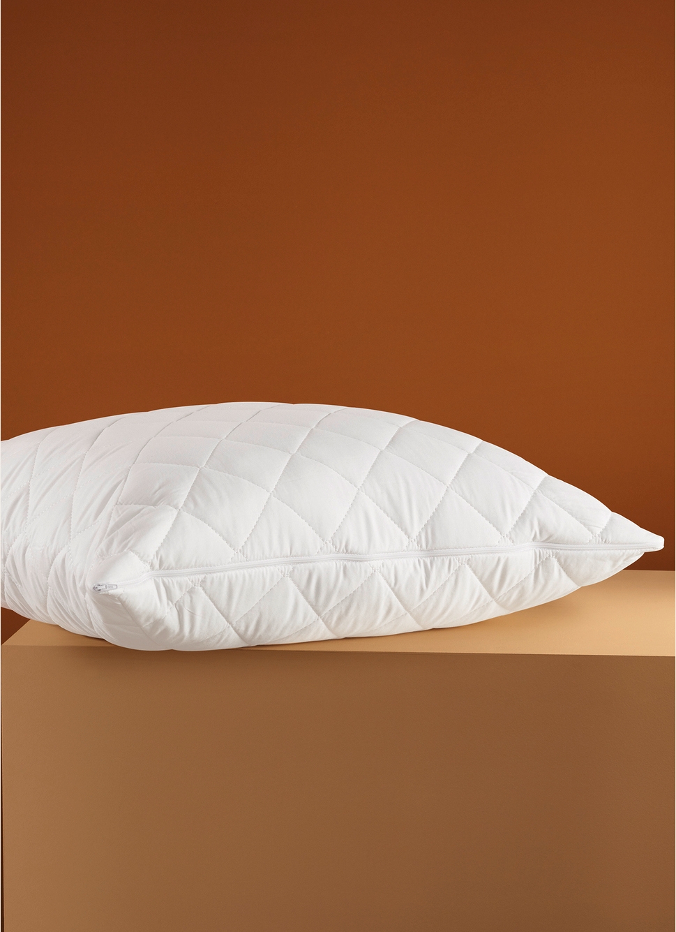 OREILLER CARRÉ DOUBLE CONFORT MOELLEUX / FERME BLANC