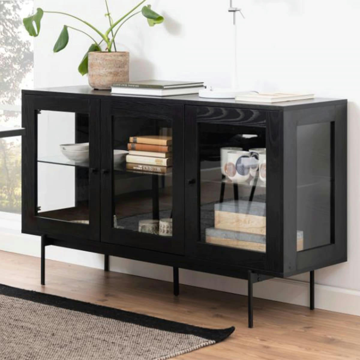 BLACK - Buffet bas vitré en métal noir 3 portes