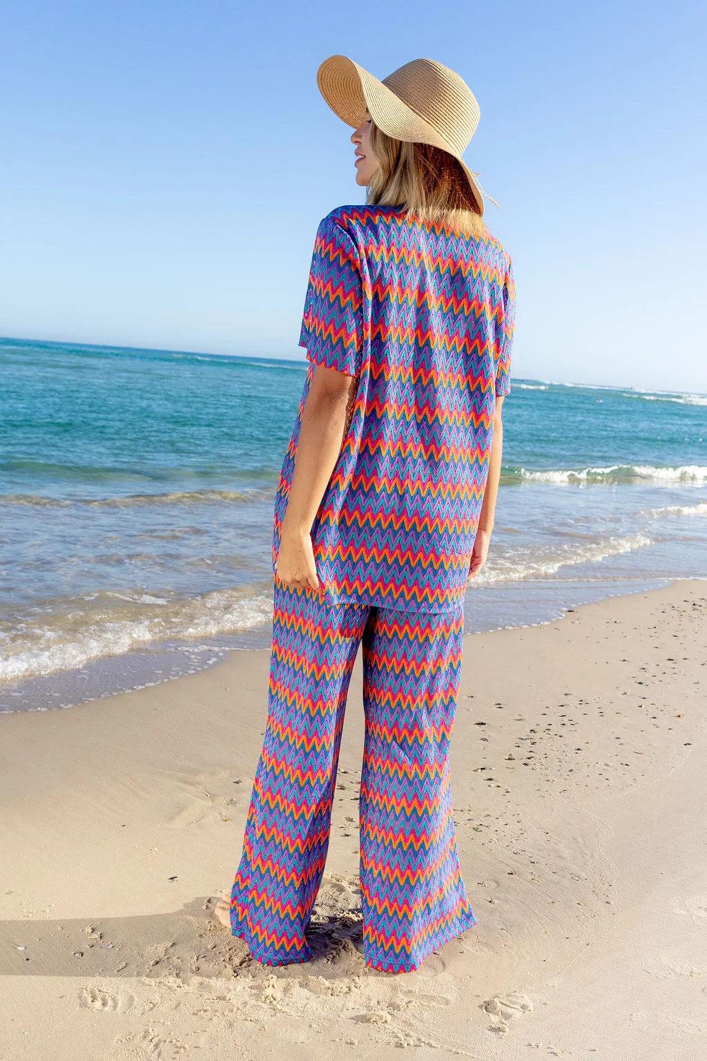 Indy Top in Chevron Rainbow