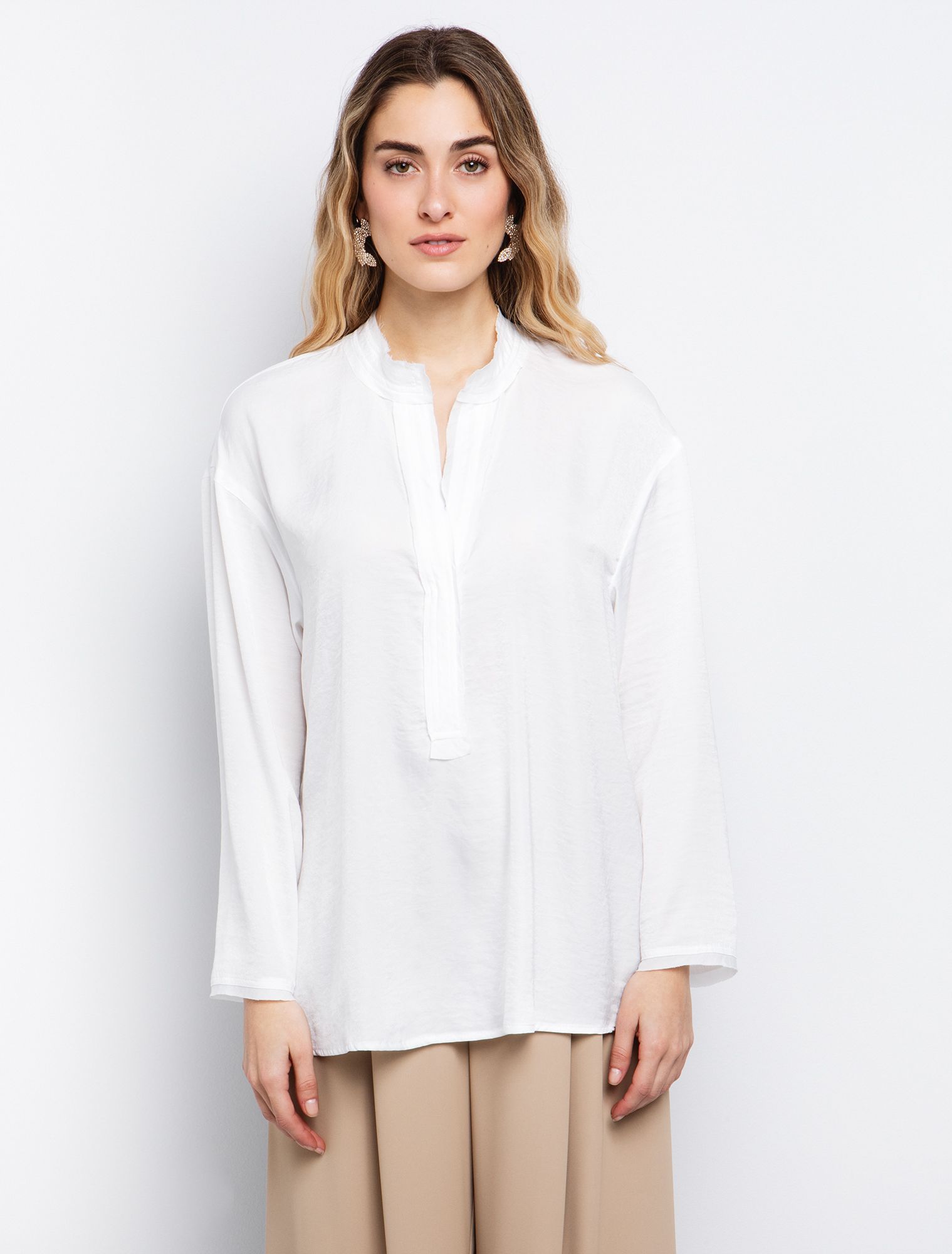 Μπλούζα με V