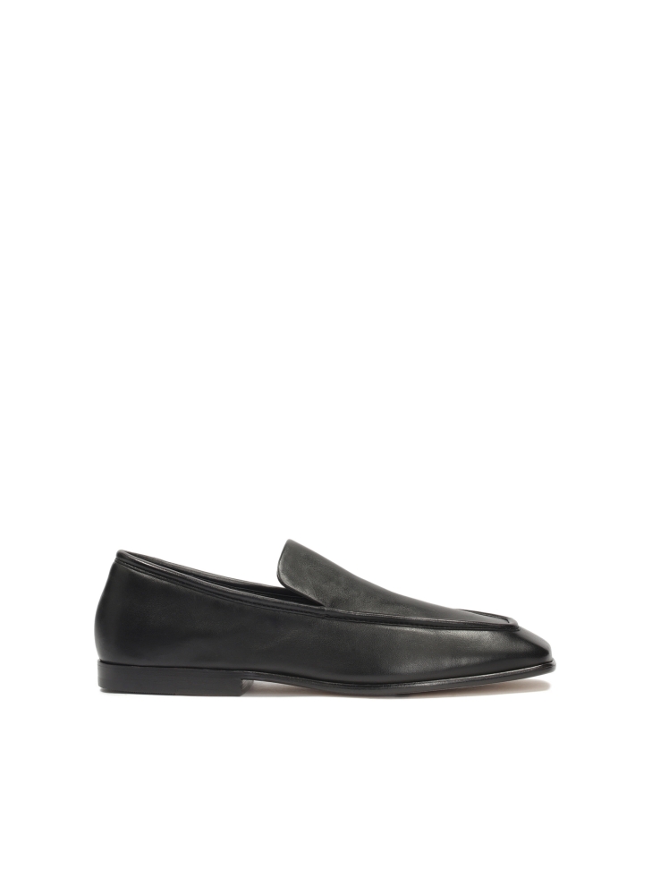 Minimalist black loafers in full grain leather