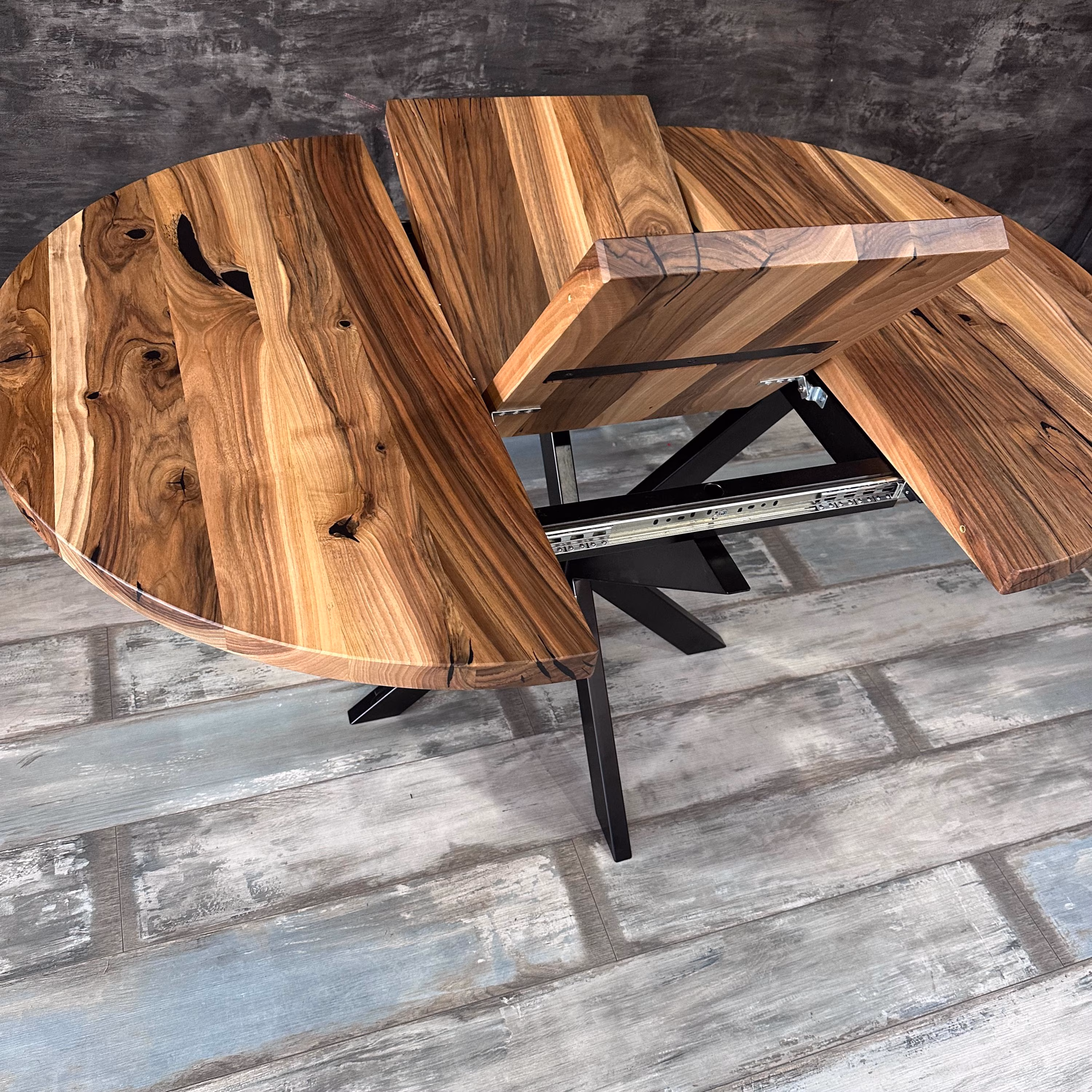 Extendable Dining Table in Solid Walnut Wood with Leaves- 4-10 seats