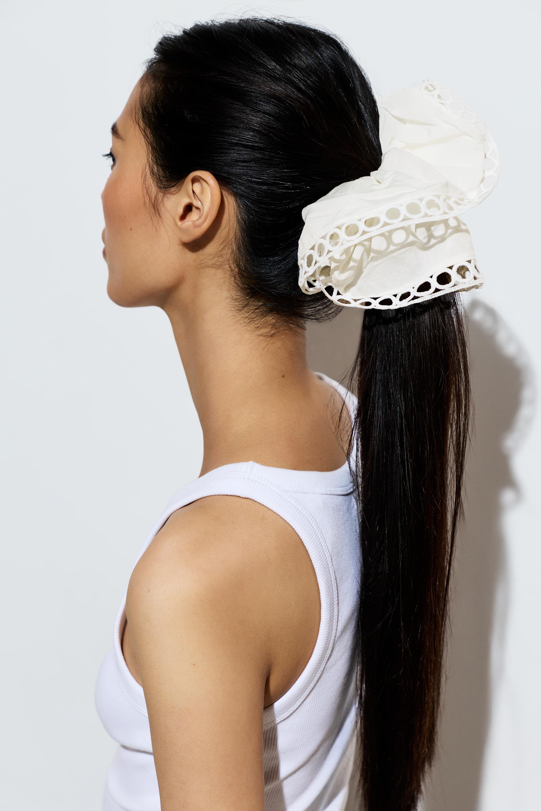 Scrunchie XL puntilla calada
