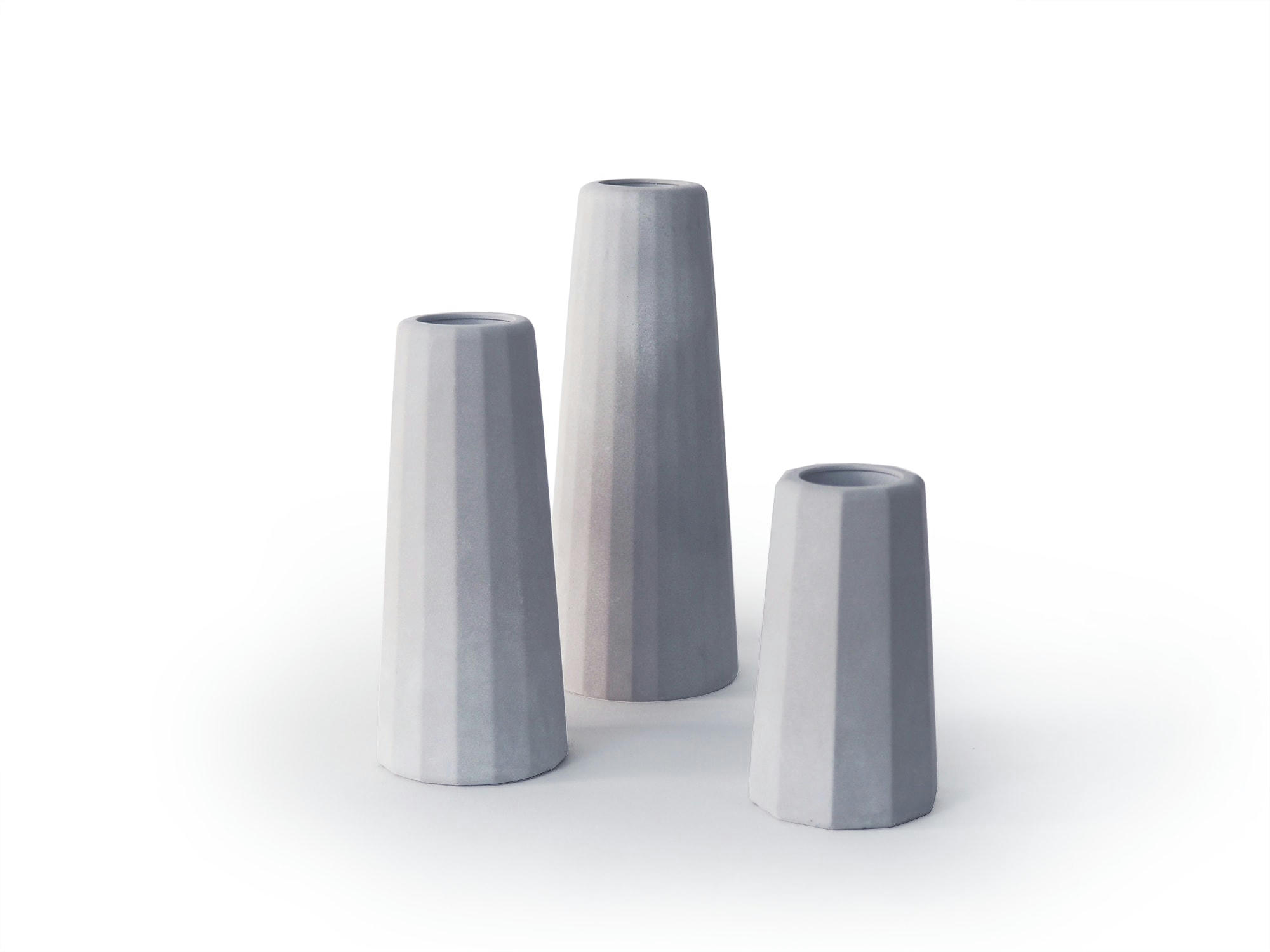 FACETTE - Vase soliflore en béton (grande taille) H16cm