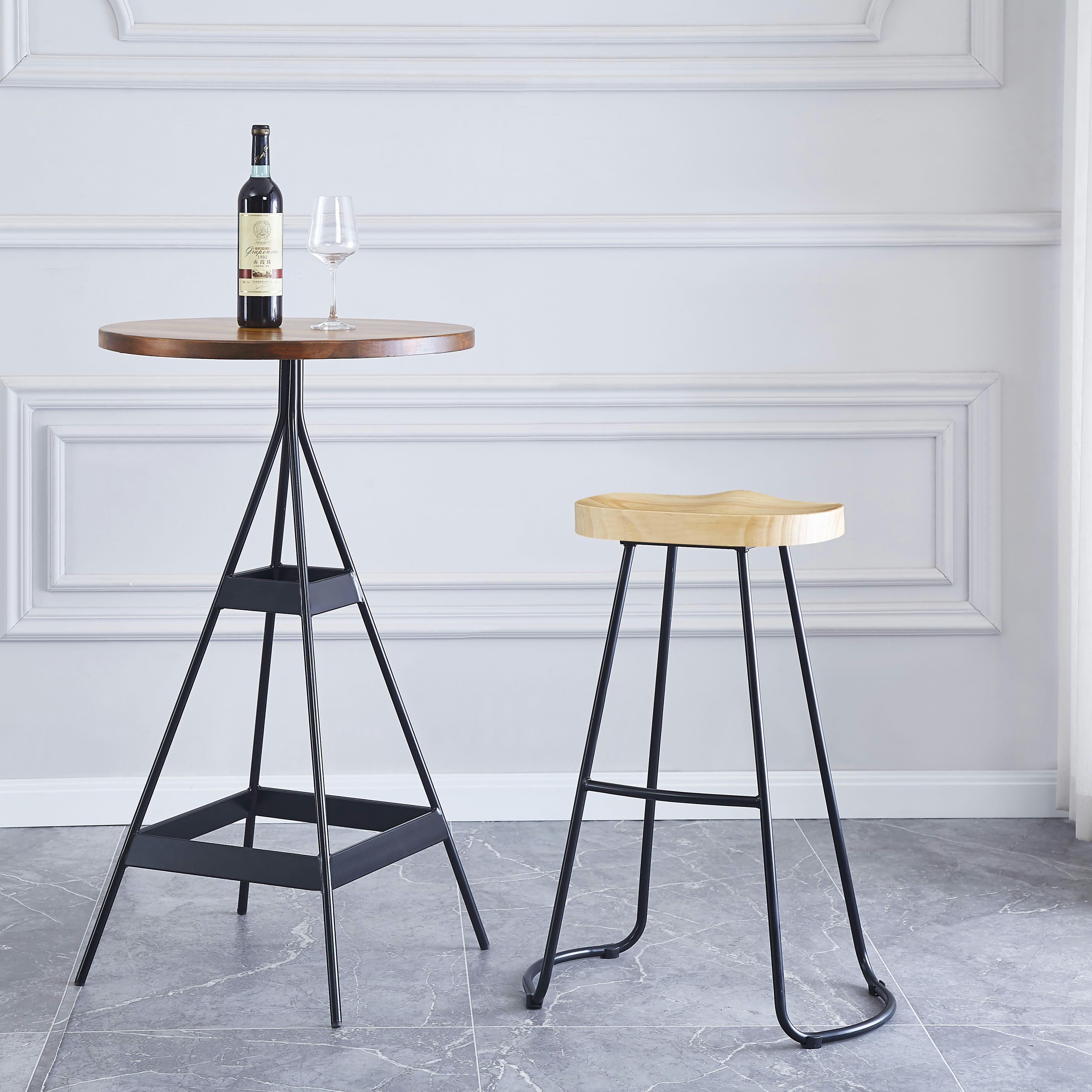 - Lot de 2 tabourets de bar en métal et frêne naturel