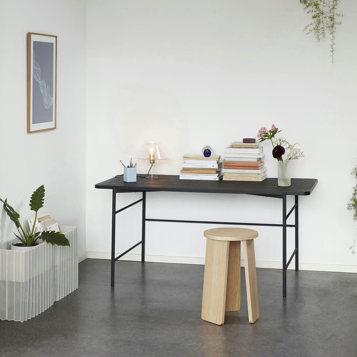 FLOW - Jardinière en métal gris H45