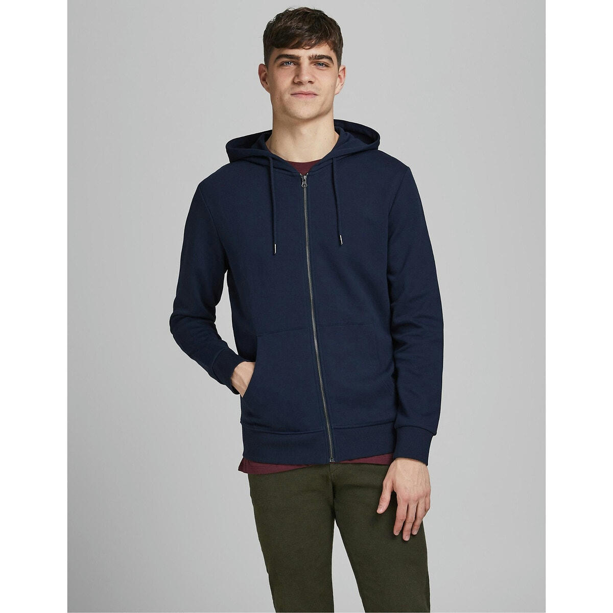 Sweat zippé à capuche