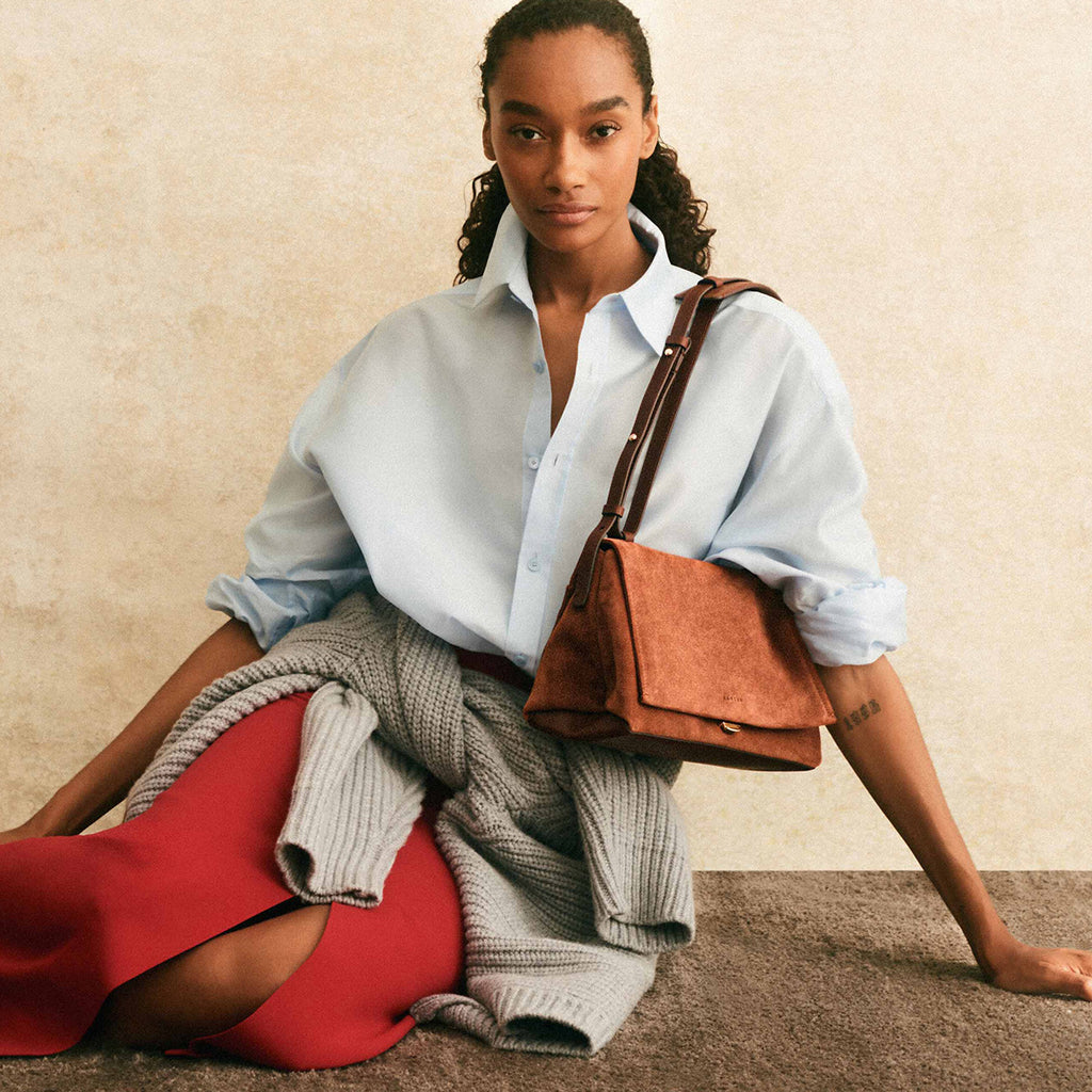Mercer Street - Medium Flapover Shoulder
