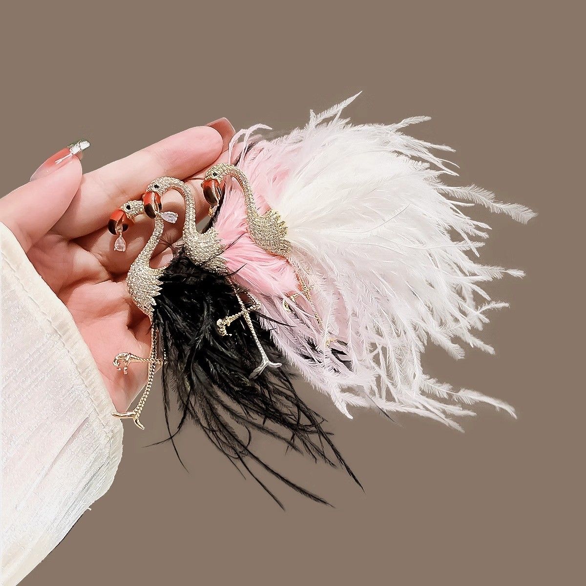 PEACH ACCESSORIES Flamingo Feathers Brooch