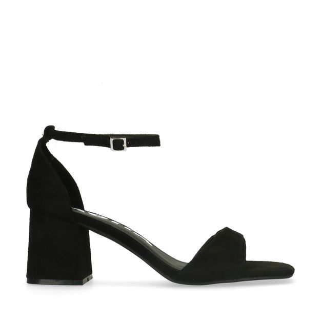 Zwarte sandalen met hak