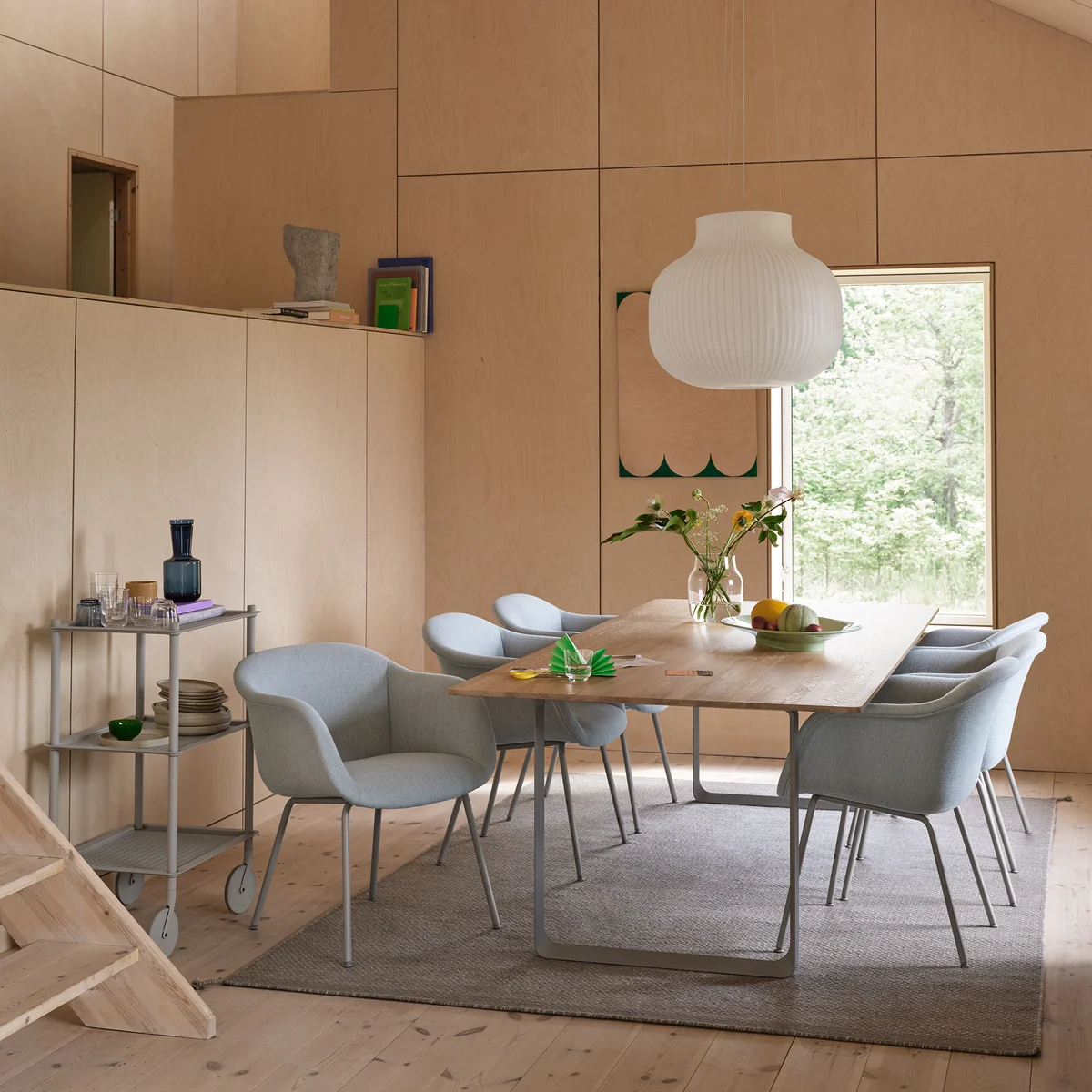 Muuto - Fiber Soft Armlehnstuhl, grau / beige (Stoff Kvadrat Ecriture 240)