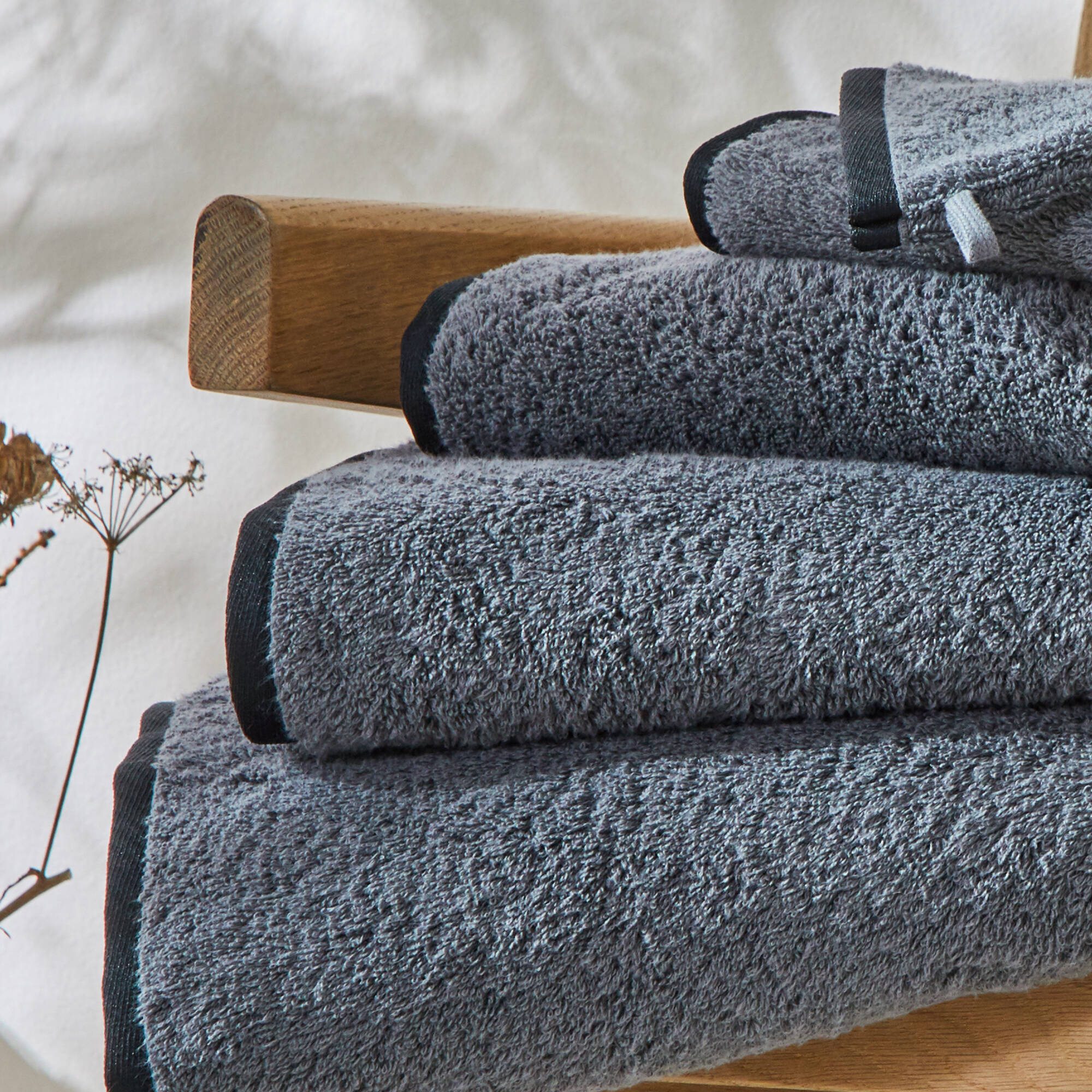 Eponge unie 540g/m2 confort luxe, collection "Intemporelle"
