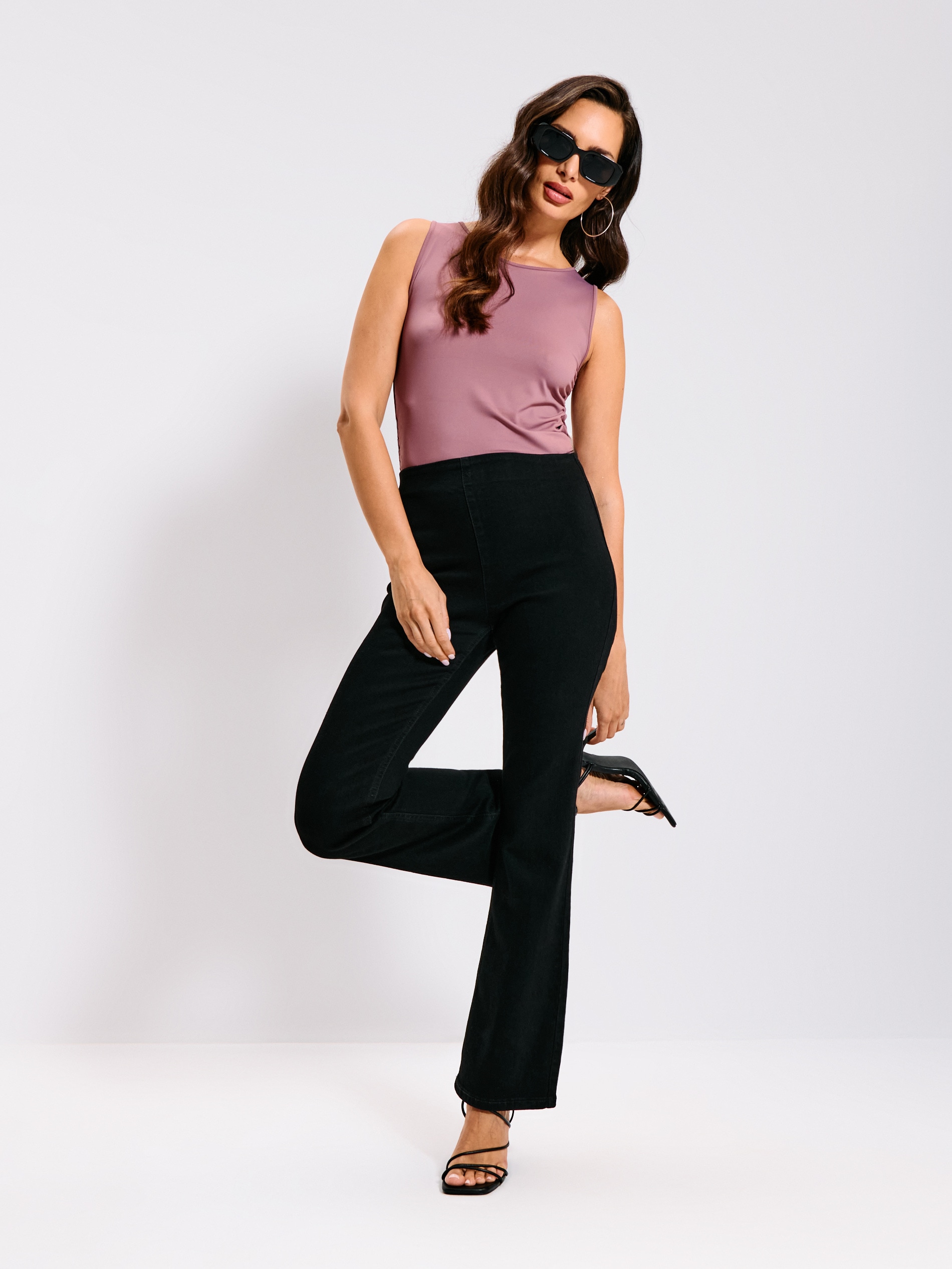 Jeansy flare high waist